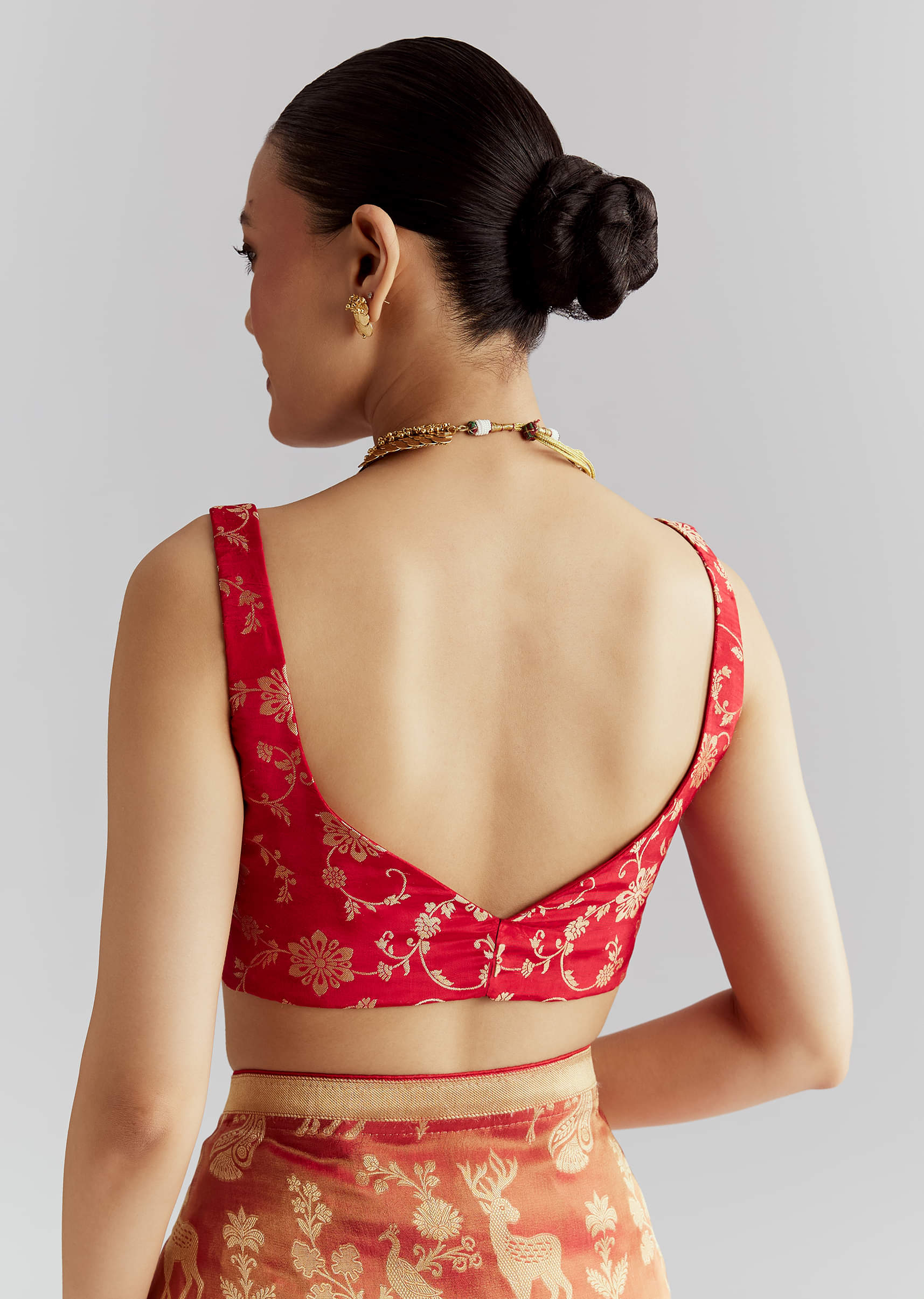 coral-red-silk-woven-saree-with-zari-work-sg350481-8.jpg