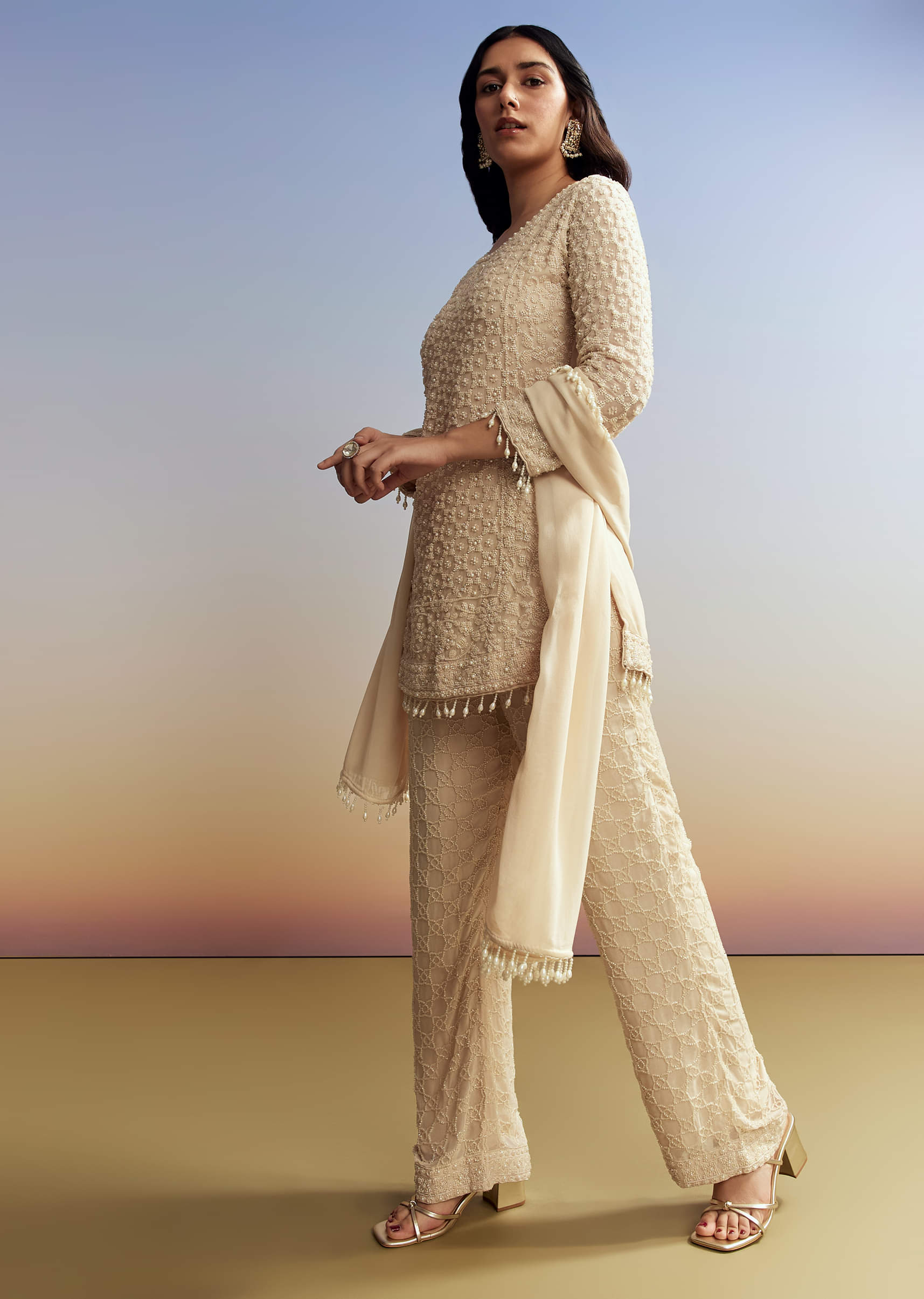 cream-beaded-kurta-set-with-dupatta-sg326348-4.jpg