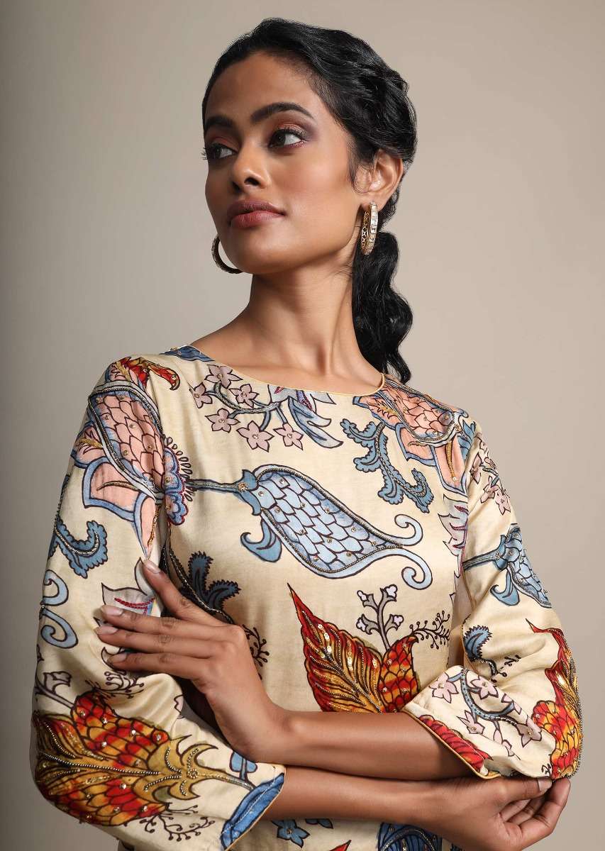 cream-digital-floral-printed-top-with-contrasting-golden-pants-online-kalki-fashion-sg43778_1_e9946948-6828-4520-a59c-44de48d52f98.jpg