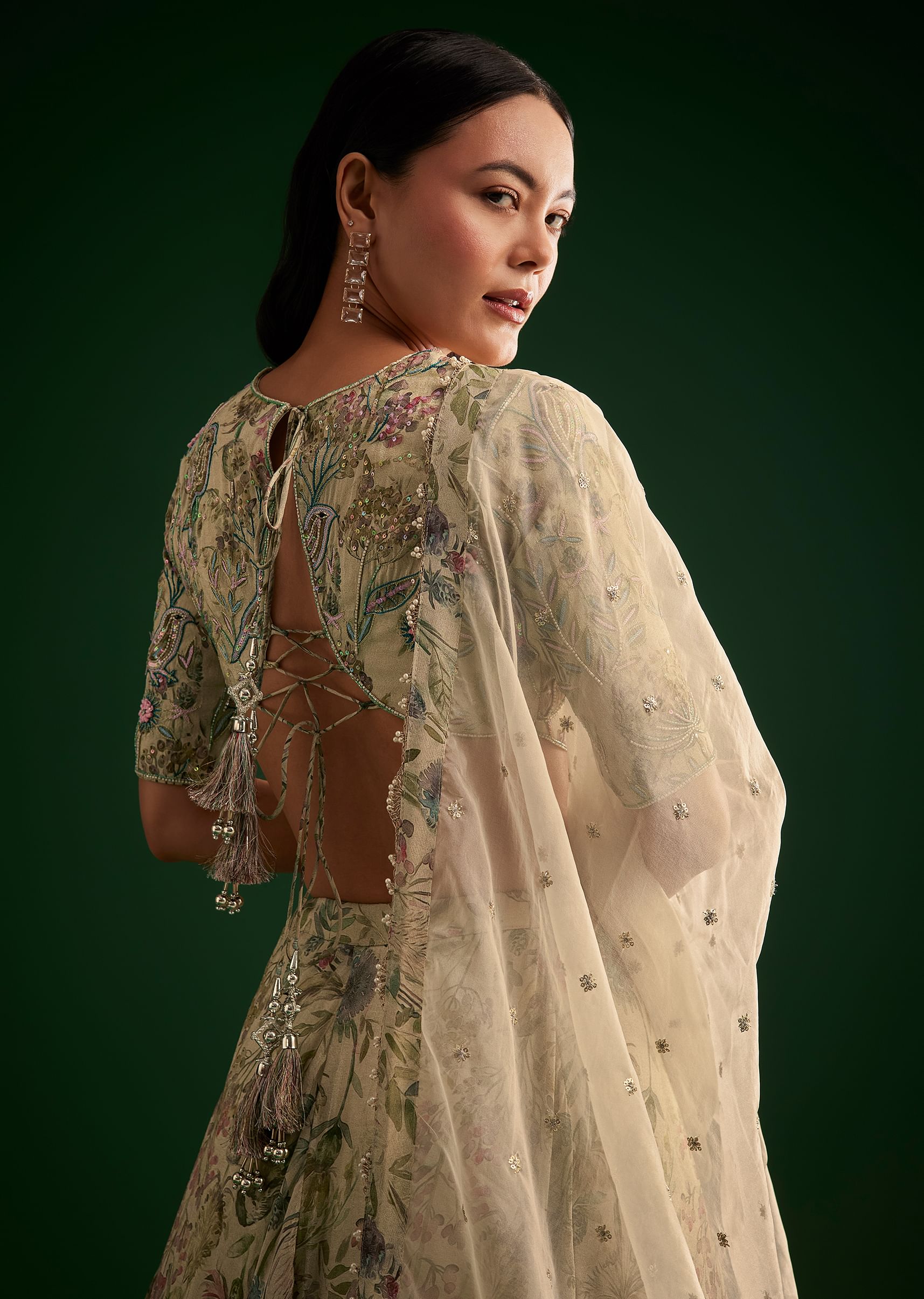 cream-floral-lehenga-choli-with-organza-dupatta-sg302137-4_e7009b5e-c11b-418b-927d-07c93d96bbc1.jpg