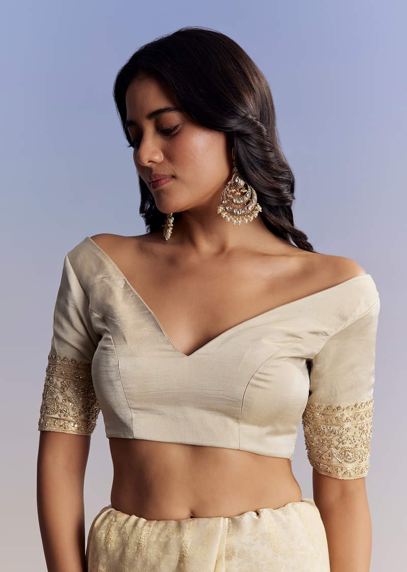 cream-jacquard-silk-saree-with-zari-brocade-and-zardosi-embellished-pallu-sg177295-7_1_43902899-5839-4ac6-a203-3b65db691b8d.jpg
