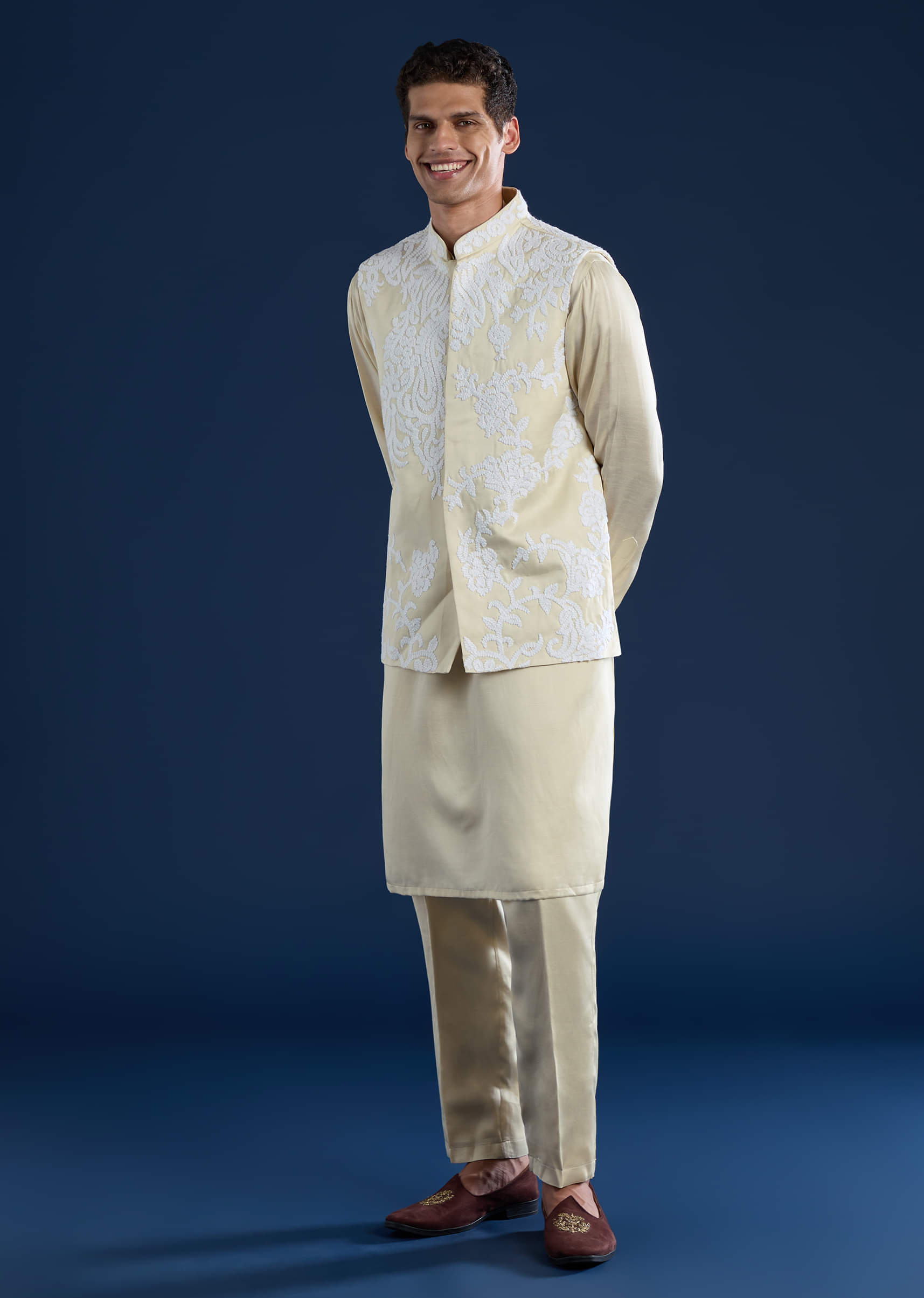 cream-linen-satin-jacket-kurta-set-with-dori-work-sg362024-3.jpg