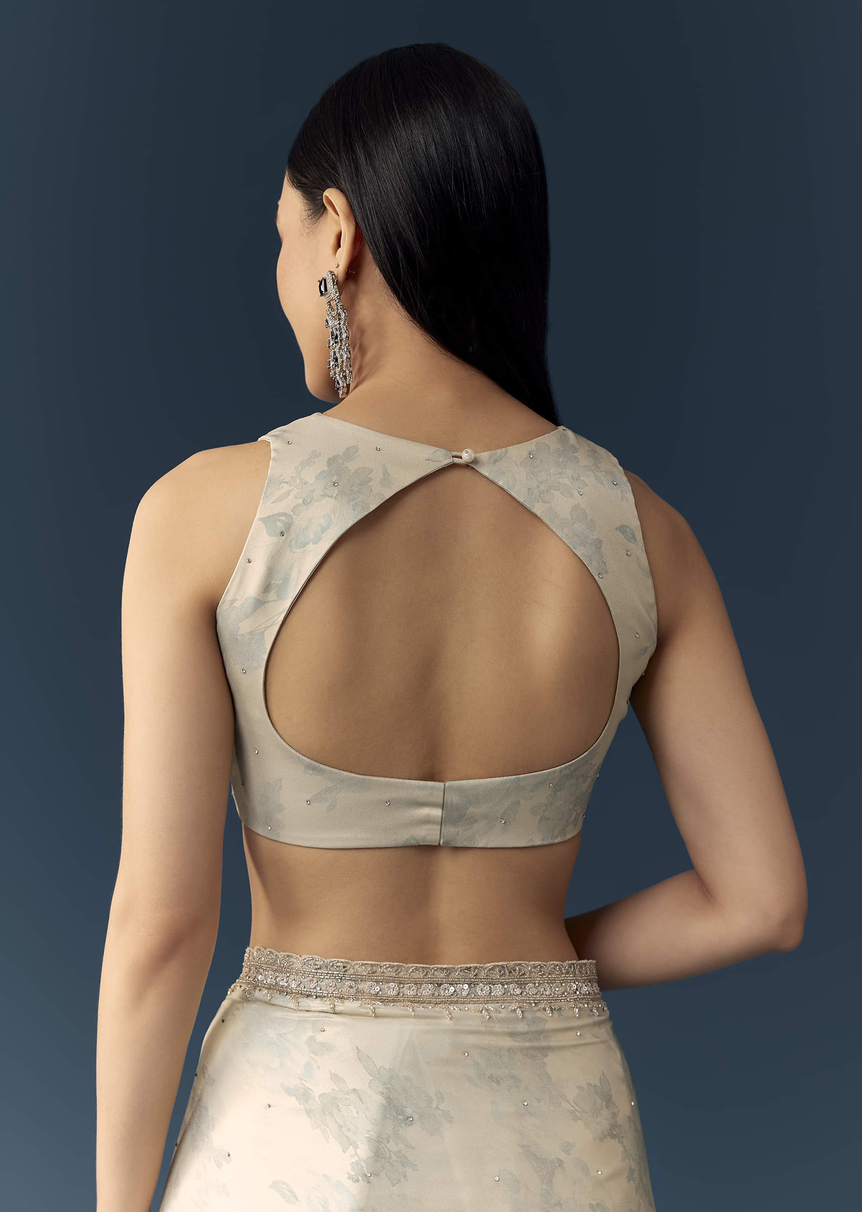 cream-satin-saree-with-floral-print-and-unstitched-blouse-sg351568-8.jpg