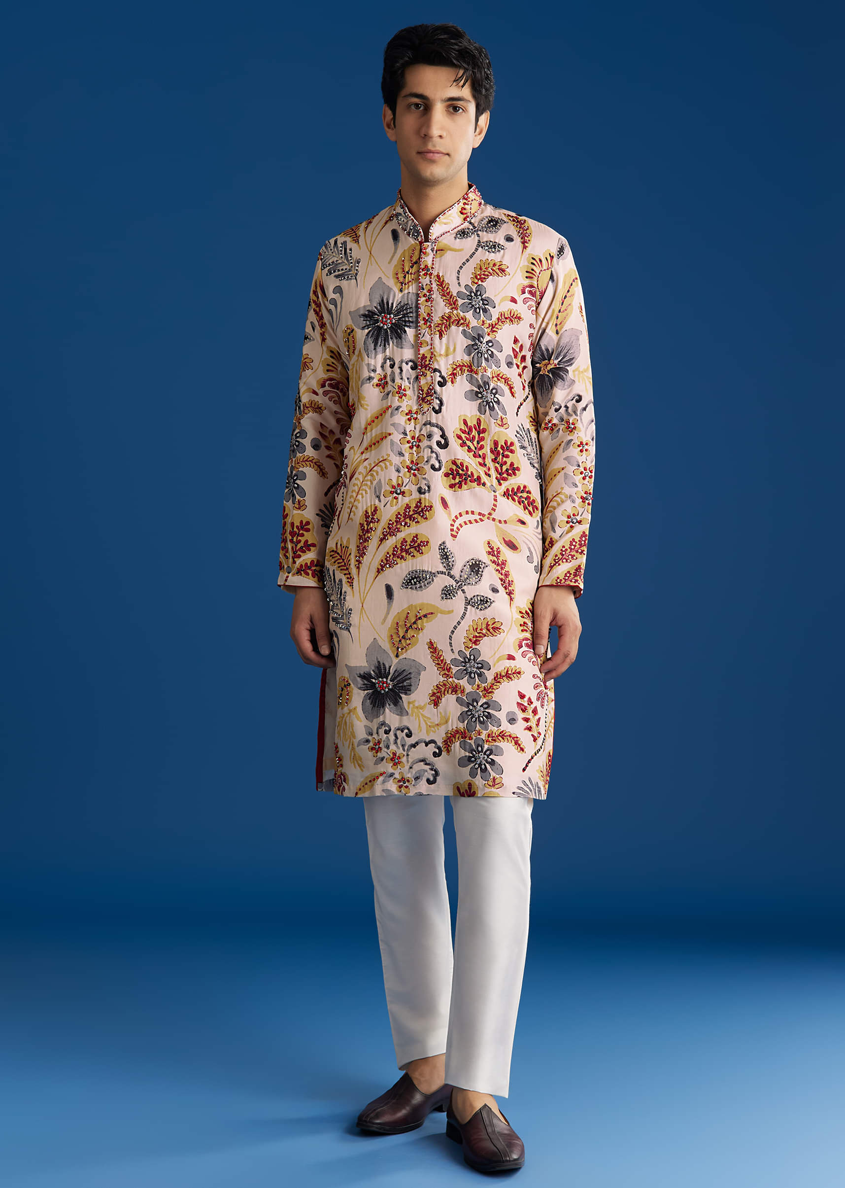 cream-silk-floral-resham-threadwork-kurta-jacket-set-sg323560-2_93b71b5f-a21b-40df-bd06-bc9ad6c59a93.jpg