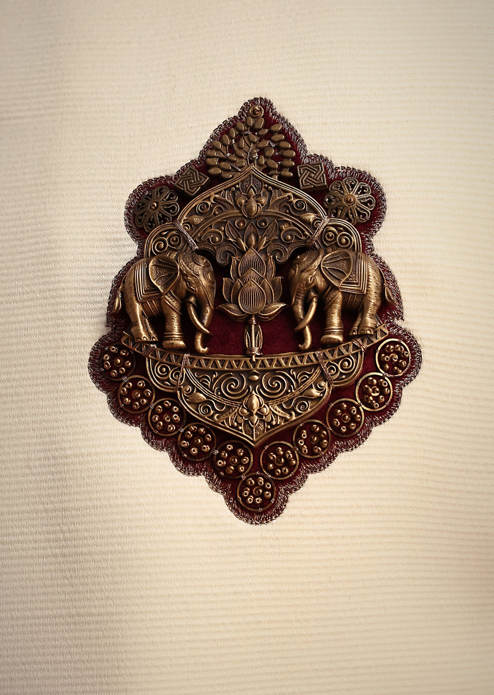cream_kurta_jodhpuri_set_with_velvet_patch_work_broach-sg250023_3_dd56bd79-c04b-4e1b-8215-7bf2b2f2dff0.jpg