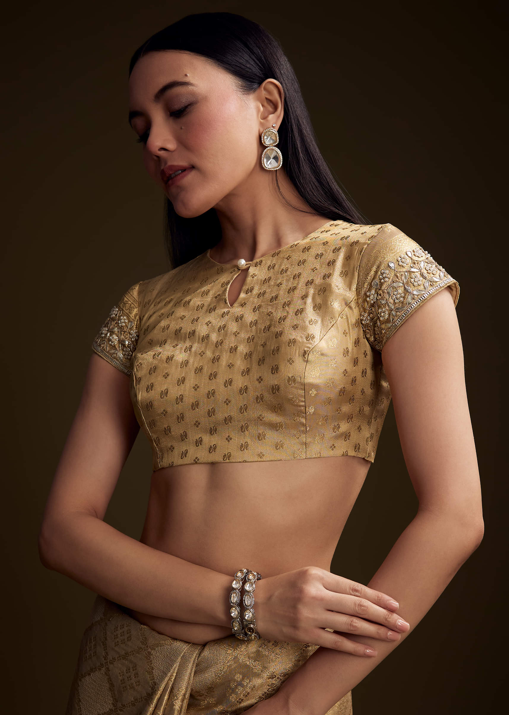 cream_tissue_brocade_saree_with_gotapatti_and_moti-sg316233-9_3.jpg