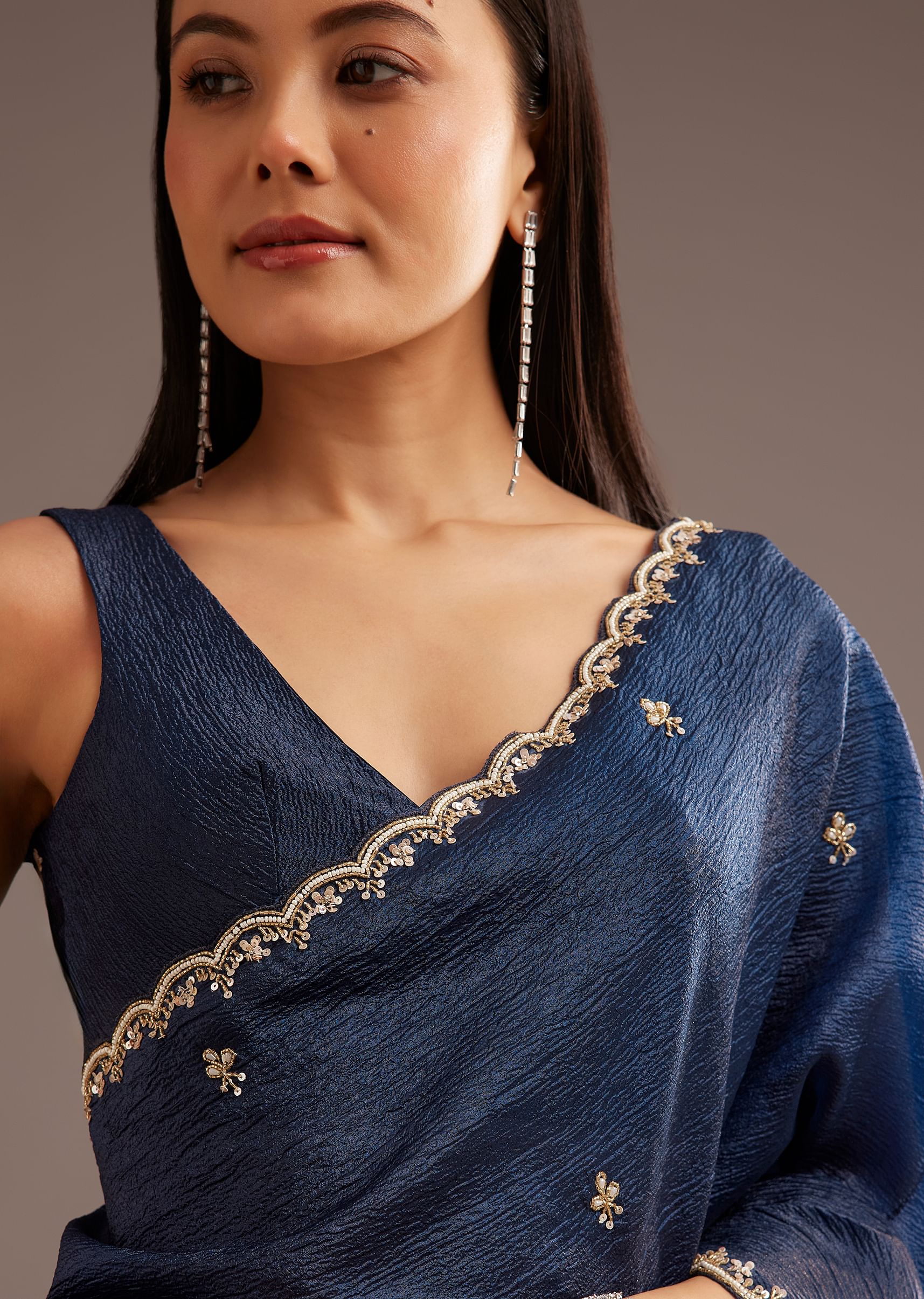 crushed-tissue-saree-with-cutdana-scallop-border-sg285434-3_4398cfa5-9d55-4175-a151-1b01318f3162.jpg