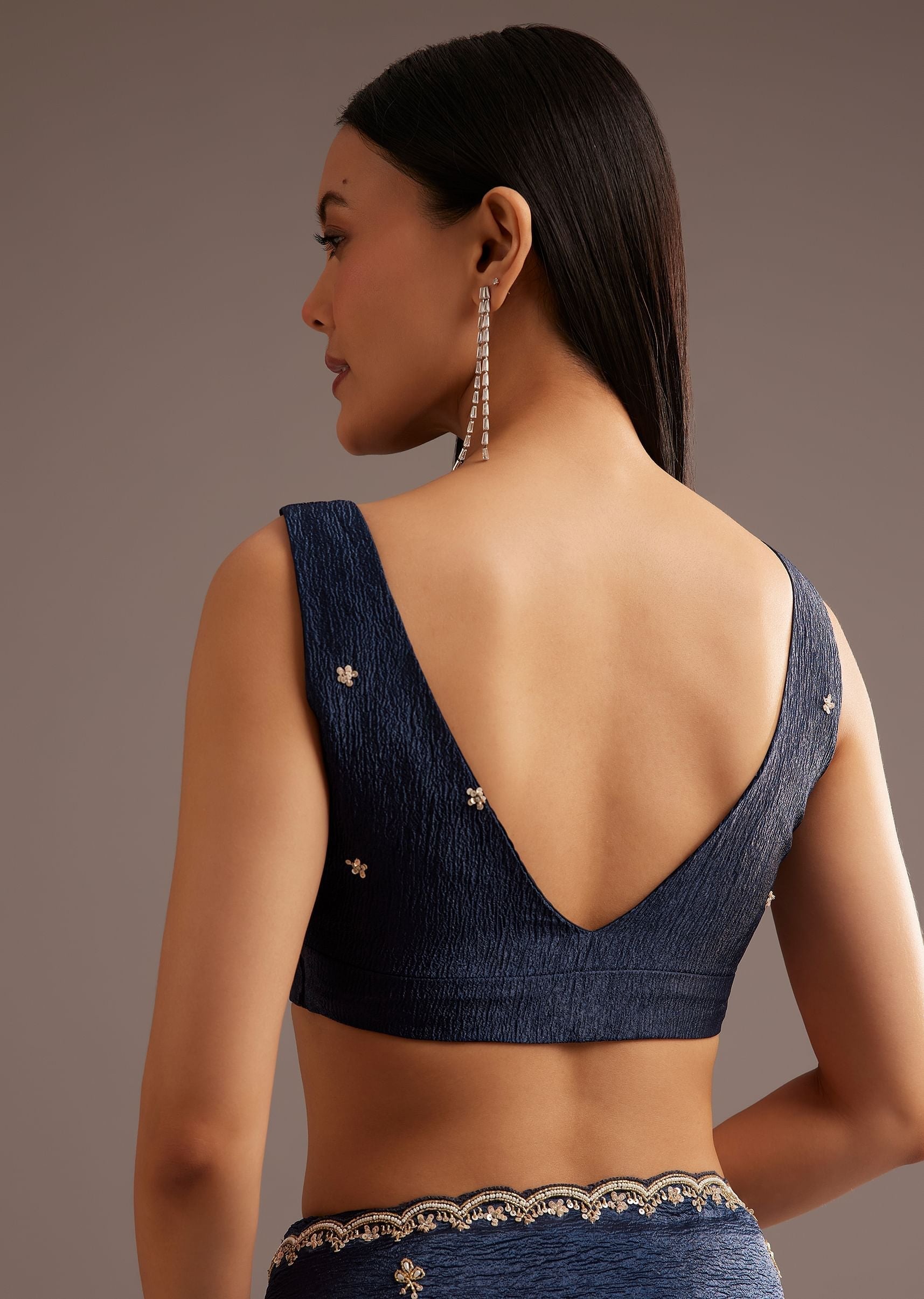 crushed-tissue-saree-with-cutdana-scallop-border-sg285434-8_72cc472a-c998-4e27-87ba-7e12d5db34e4.jpg