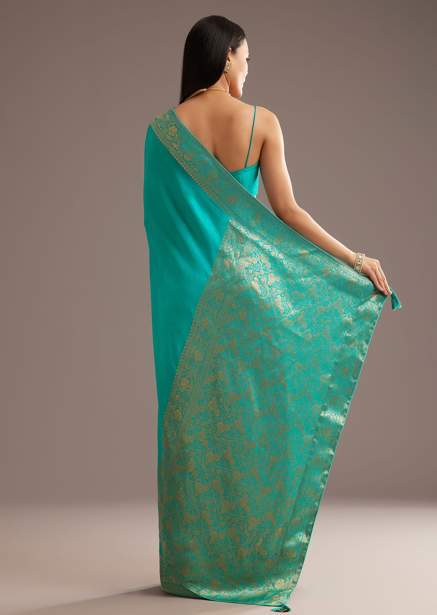 cyan-dola-silk-saree-with-zari-woven-border-and-pallu-sg292693-4_6dedf321-71c1-4057-9d7d-ca7d6c4a8a13.jpg