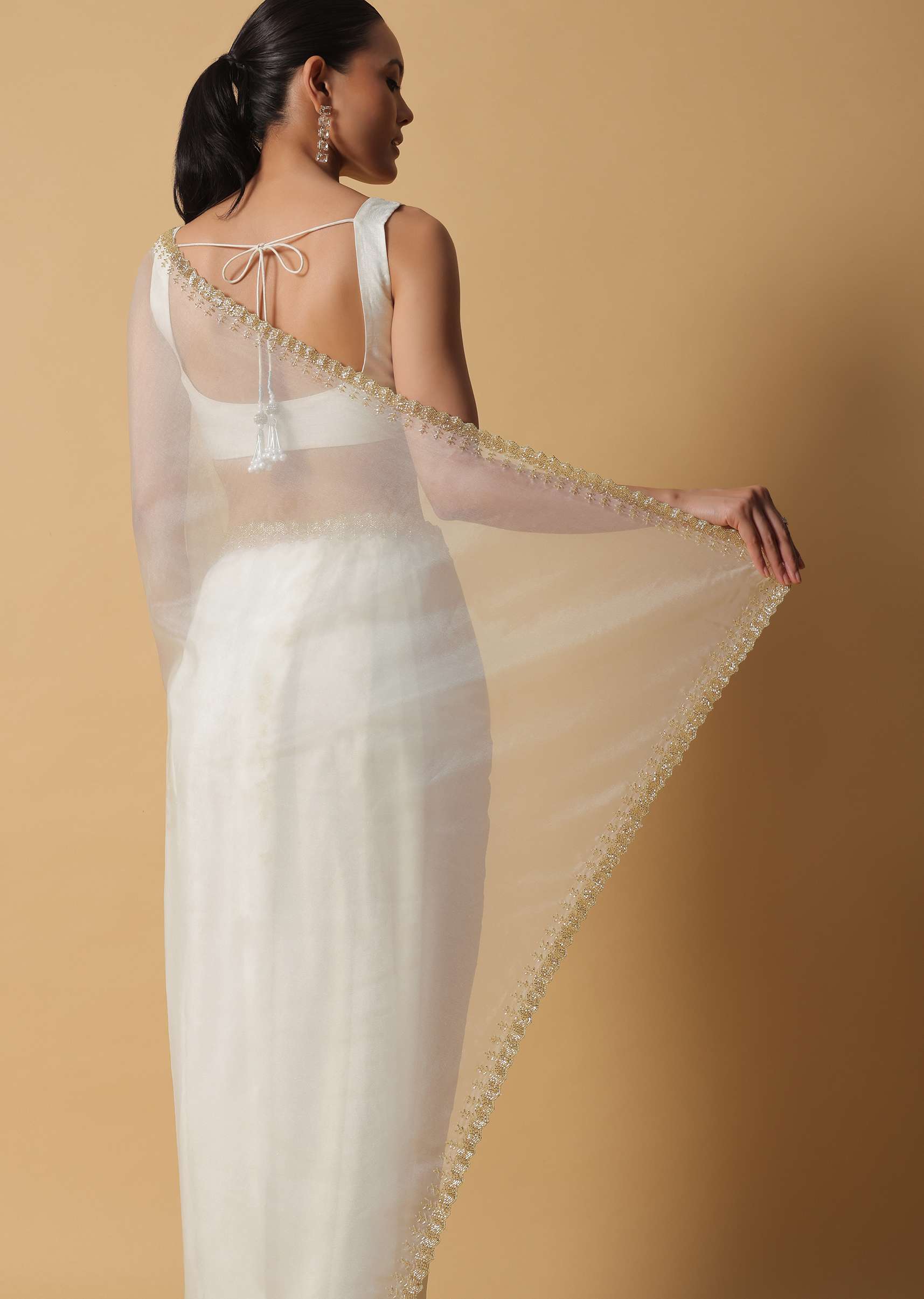 daisy_white_organza_saree_in_with_cut_dana-sg113729_16_3a01846a-3682-45d4-8dce-ca7f402abbd0.jpg