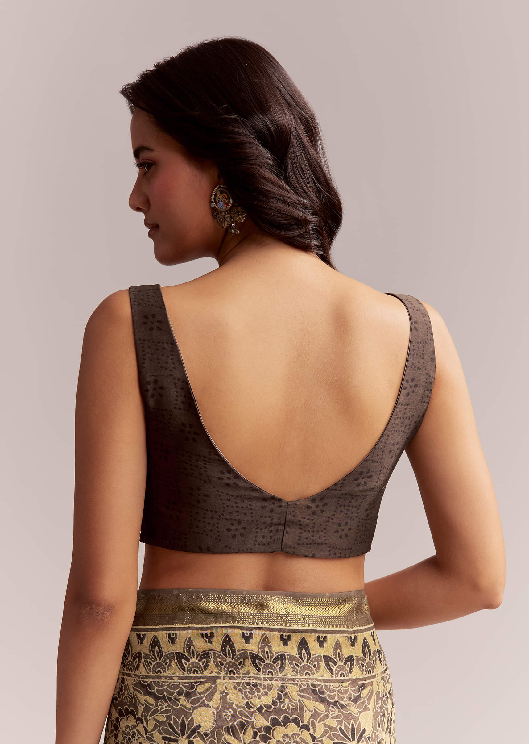 dark-beige-linen-printed-saree-with-authentic-floral-ajrakh-print-sg311995-8.jpg