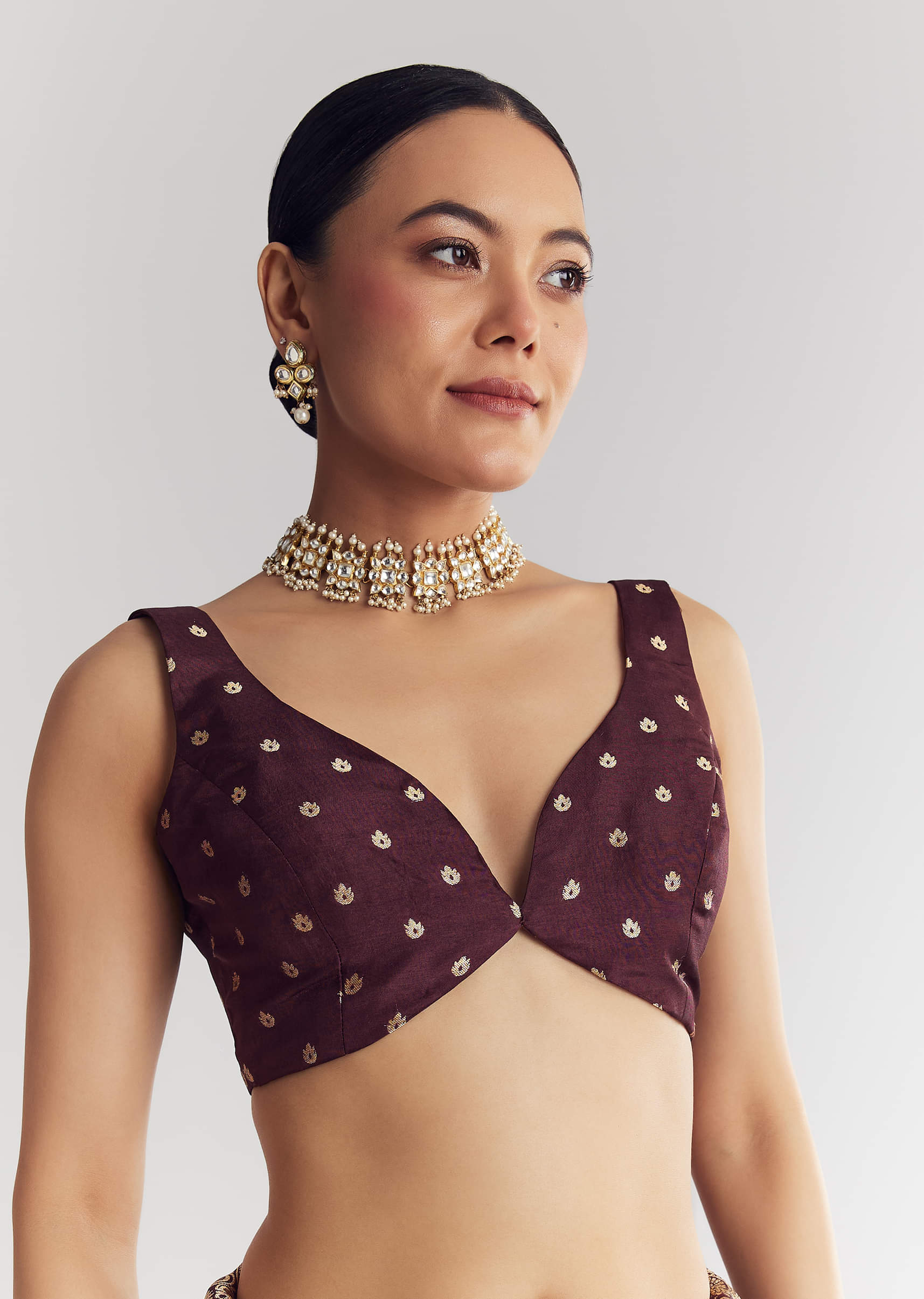 dark-brown-dola-silk-saree-with-floral-and-butti-work-sg311919-7_7334f554-bfbf-4da3-958a-c5697d34761f.jpg