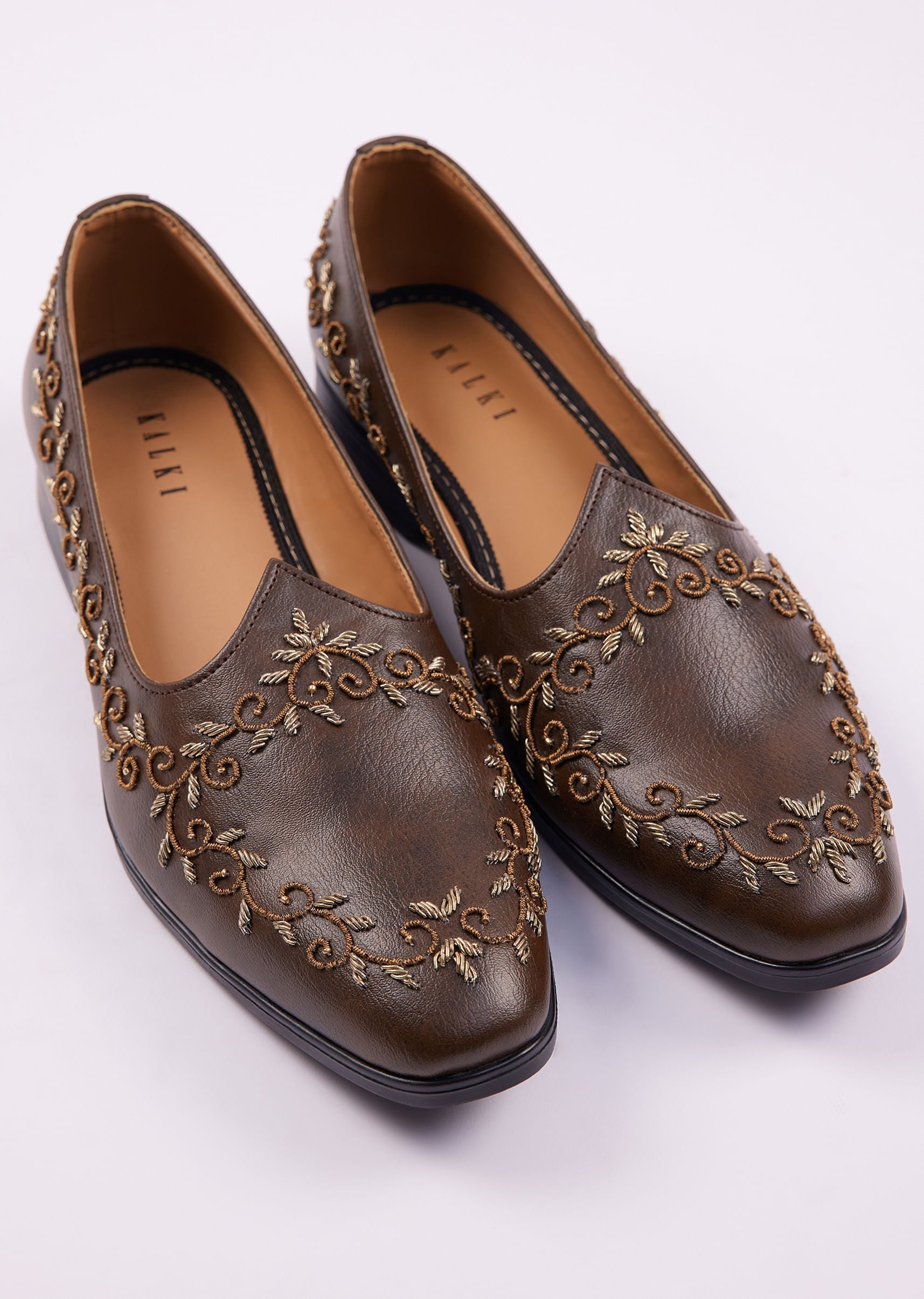 dark_brown_zardosi_work_juttis_for_men-sg250381_5_1a2b9d66-da00-445d-a96f-1eb0d7f2e945.jpg