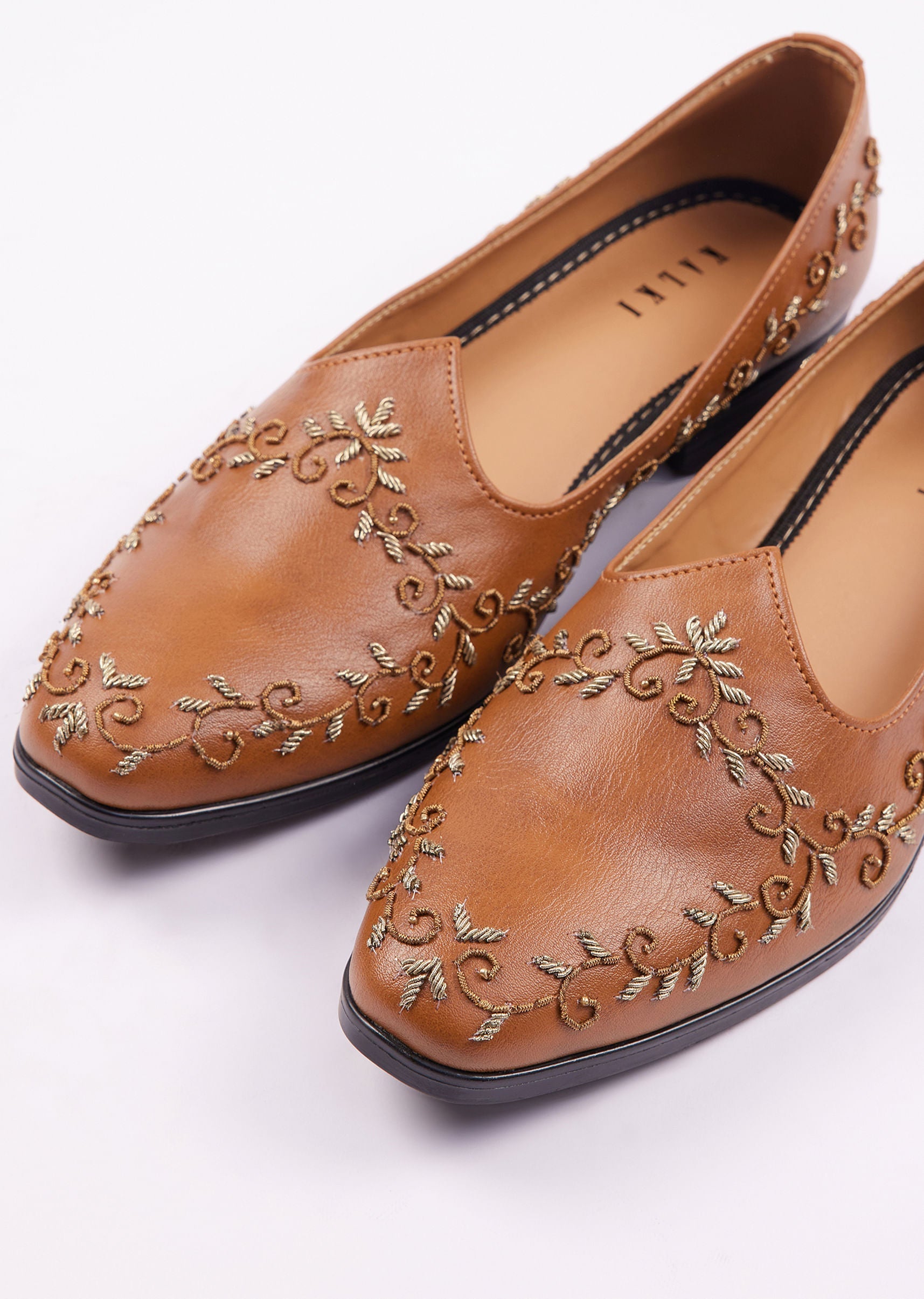 dark_brown_zardosi_work_juttis_for_men-sg250389_3_aff2d71b-e23c-4e84-82d3-51eef0b079da.jpg