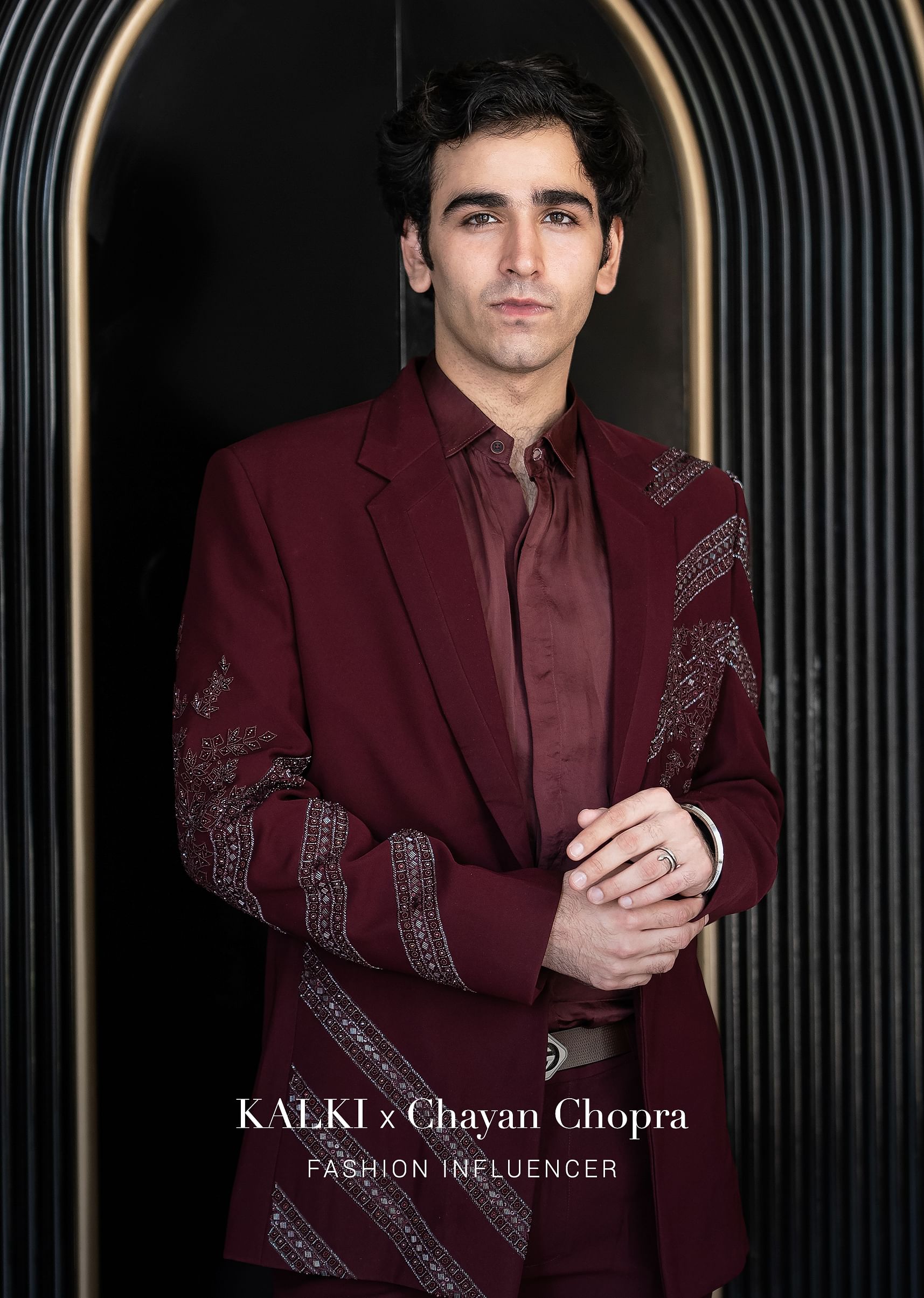 deep_wine_self_embroidered_tuxedo_with_geometric-sg251967_dcd6780b-4aec-4c7f-b059-308f940861d7.jpg