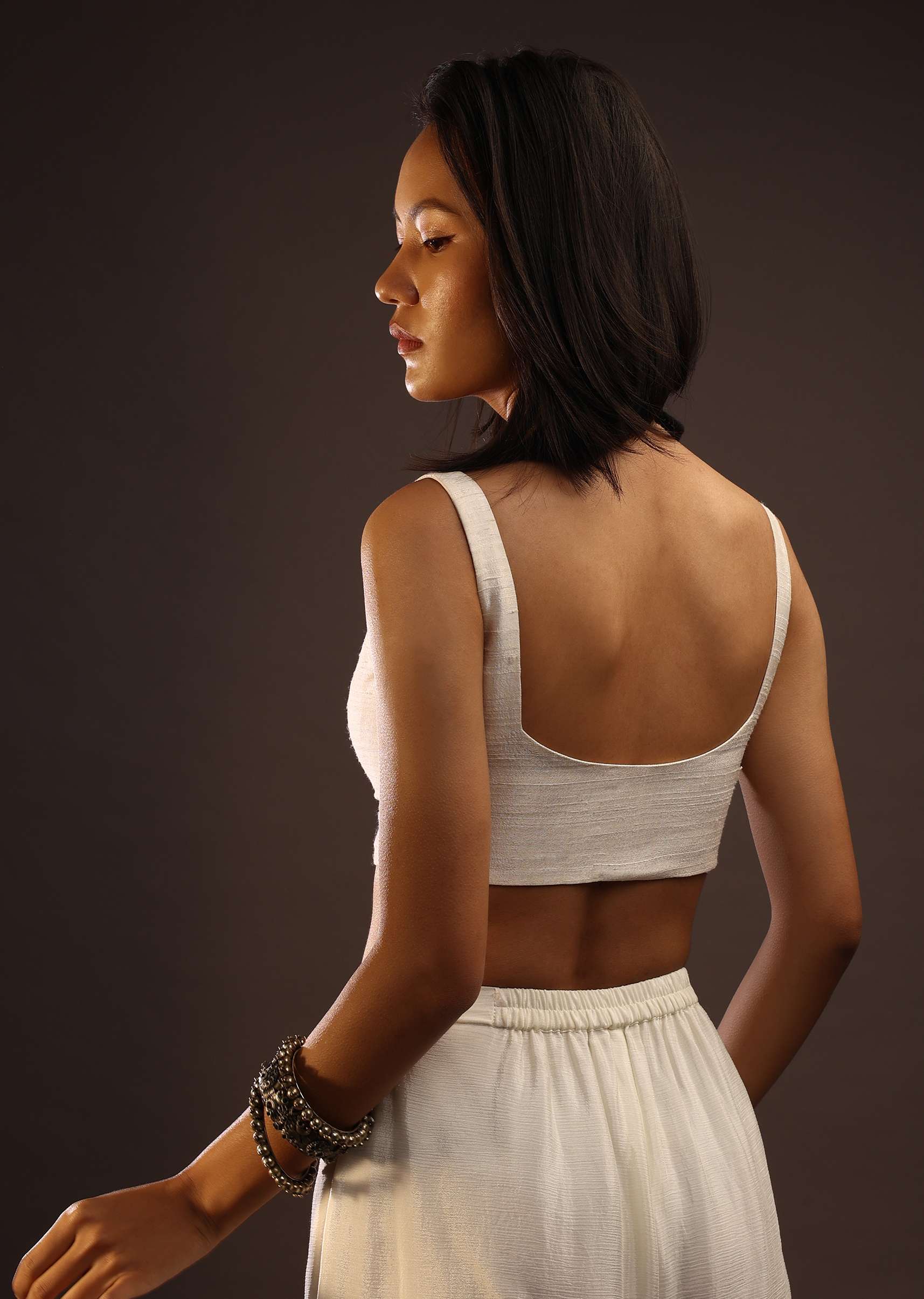 egret_white_sleeveless-m001blg04y-sg91503_6_694e51c4-4313-4b77-b468-e80e92430a51.jpg