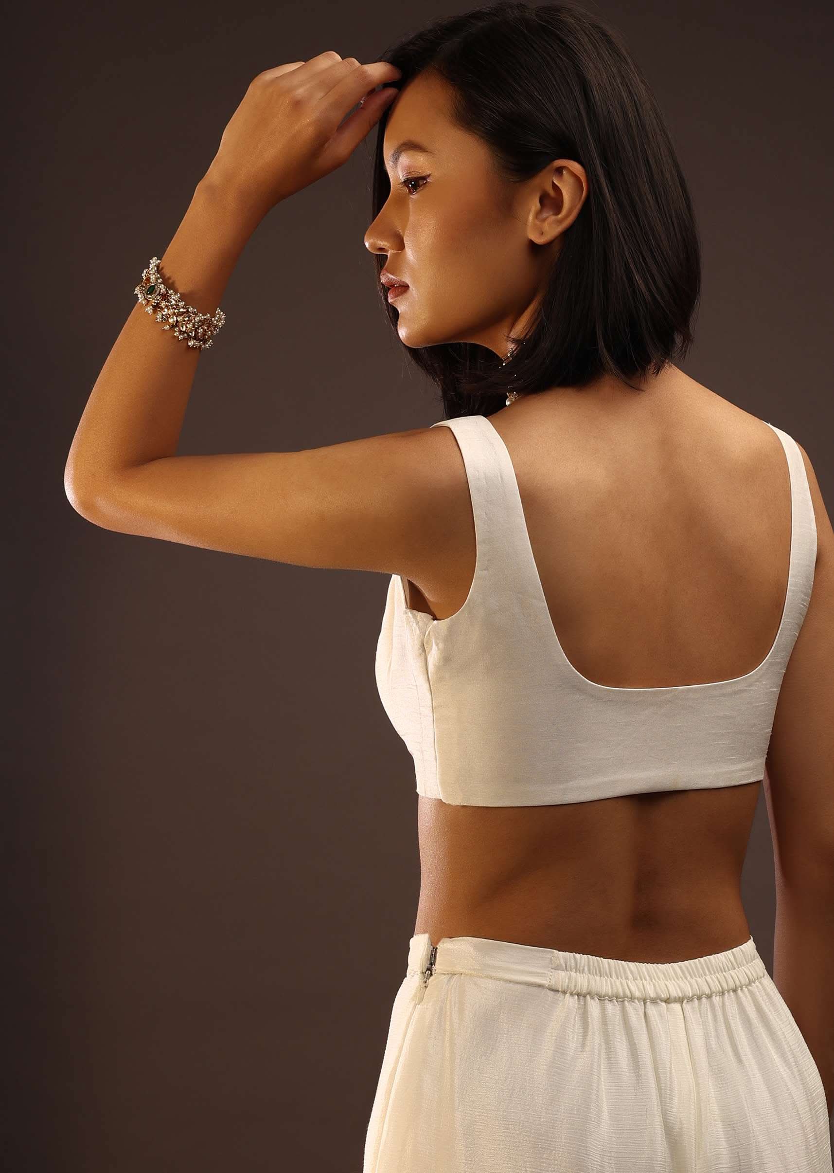 egret_white_sleeveless_-m001blonra04y-sg95279_6_854417e4-a024-4027-95f9-1446a7532035.jpg