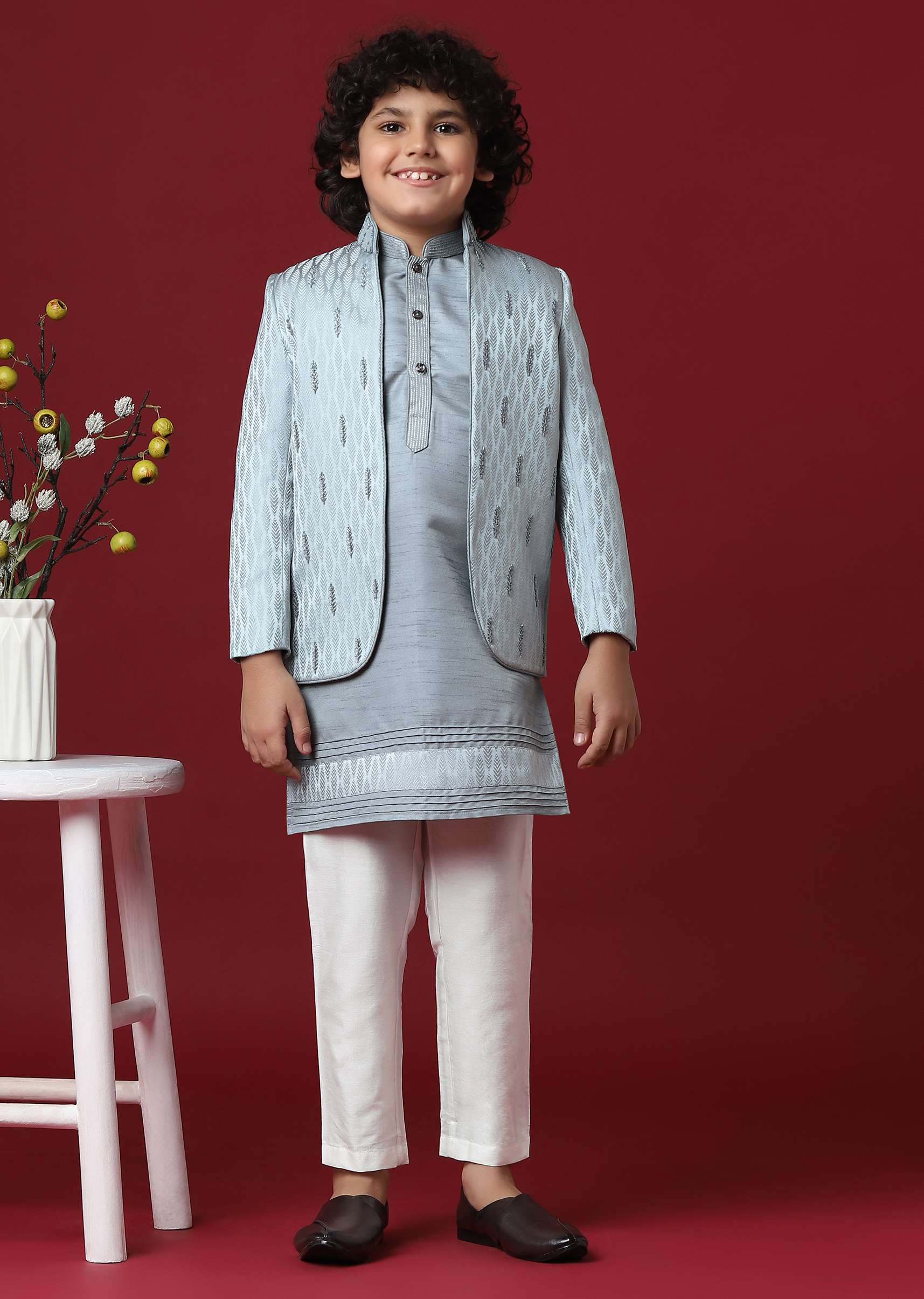 elegant_grey_silk_sherwani-sg202005_11_b2eac2e3-826a-4891-aca4-d6724c76b142.jpg