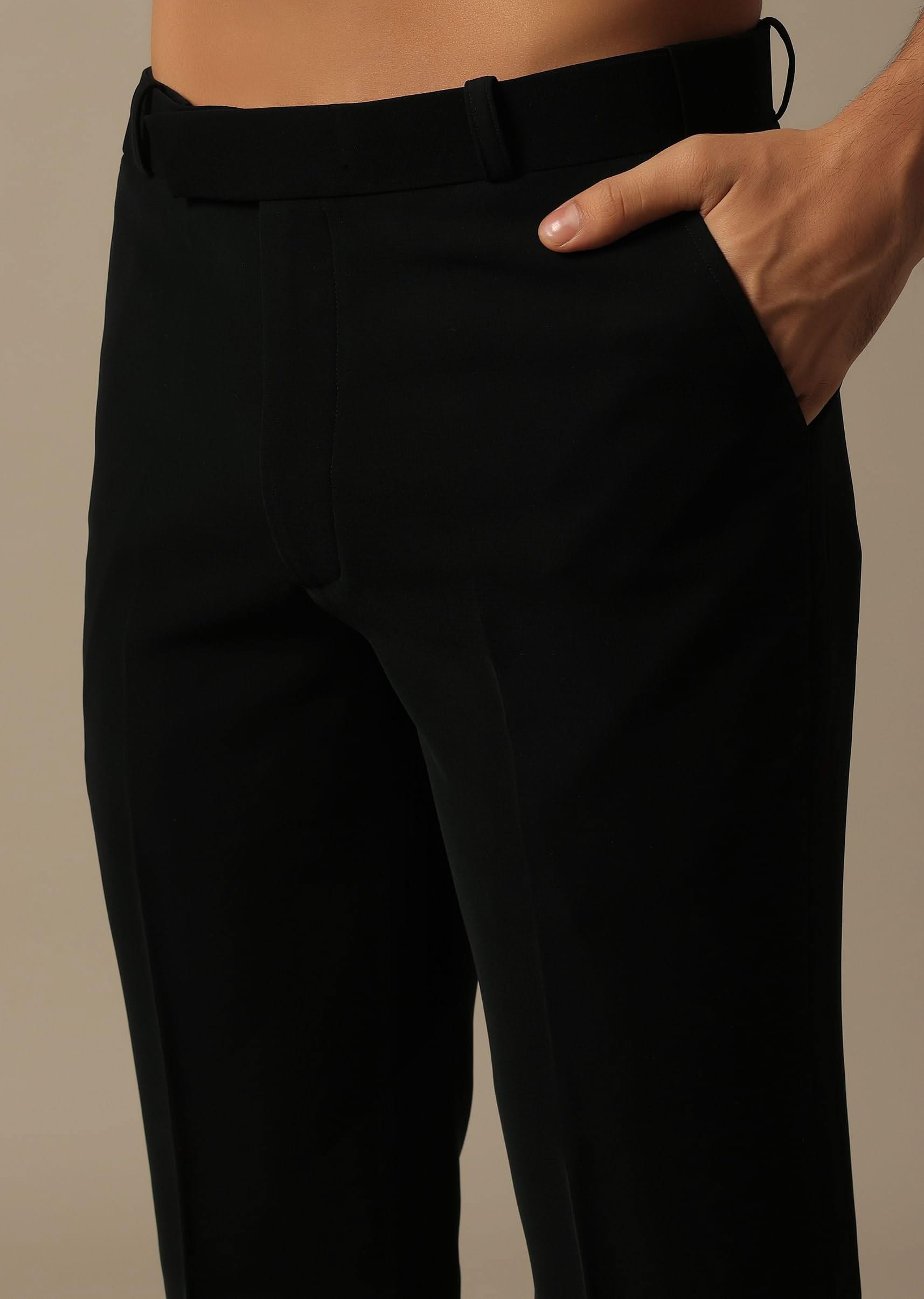 elegant_tuxedo_for_grooms-sg200958_9_3064ff33-eee2-4589-8a84-3c213d78e161.jpg