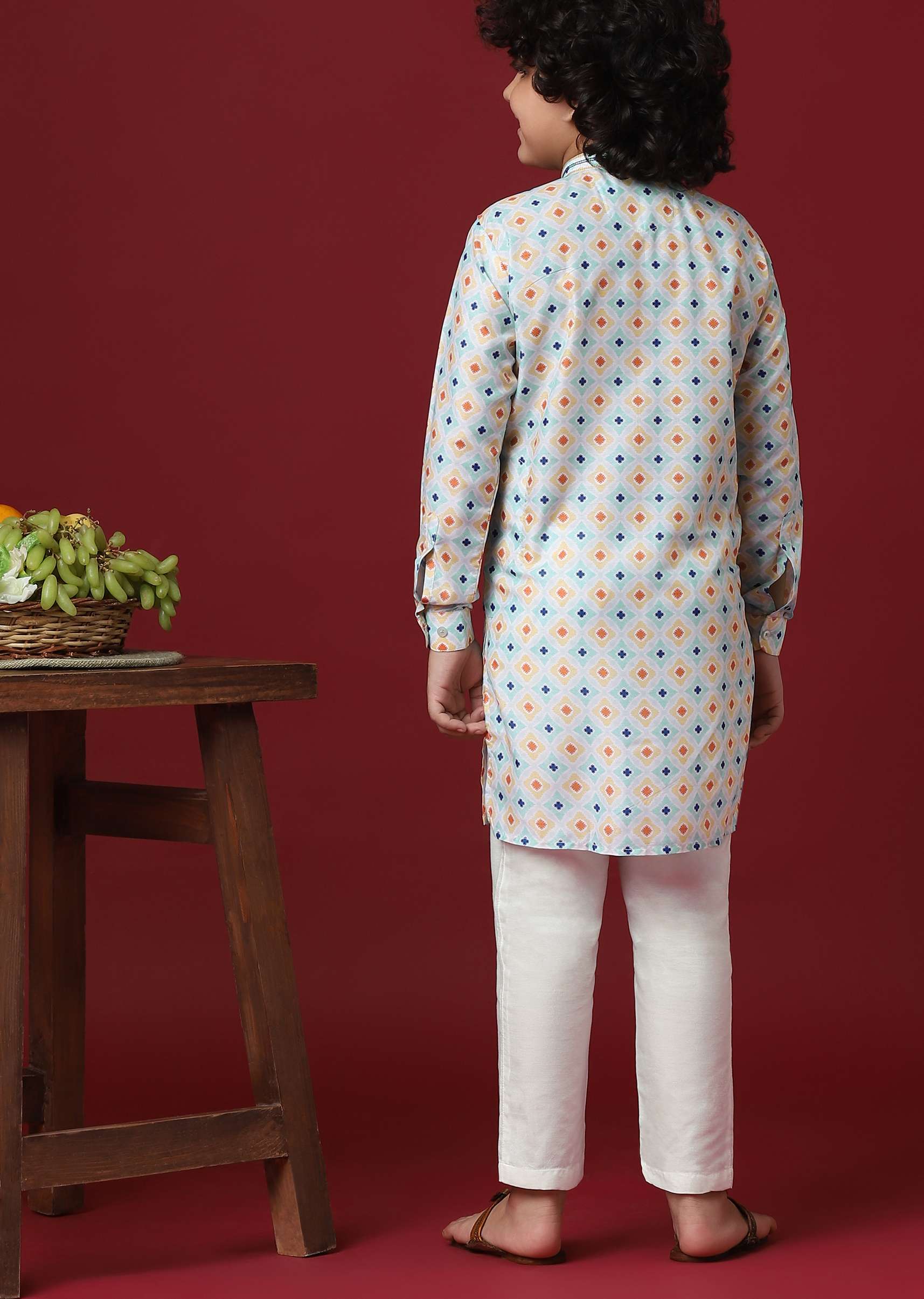 elegant_white_silk_kurta_set-sg202203_6_4013544b-dff9-4208-a9c0-75657befbe3b.jpg