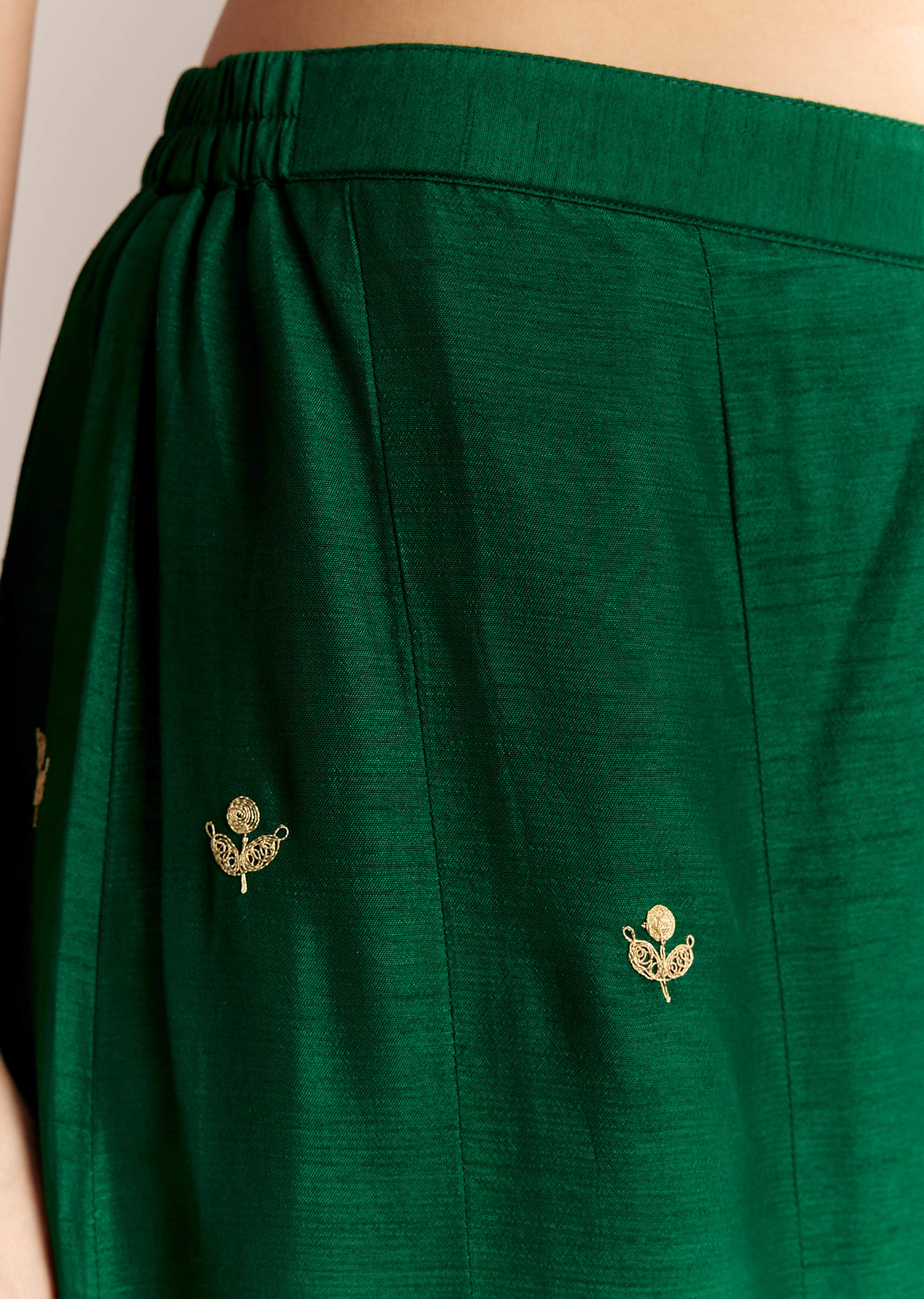 emerald-green-silk-crop-top-and-palazzo-set-with-zari-work-sg345537-6.jpg
