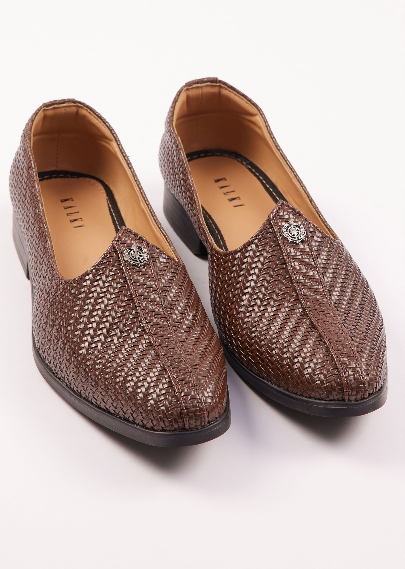 ethnic_juttis_for_men_in_dark_brown-sg250309_1_c8d57584-5858-432c-b38a-9b6710bf3619.jpg