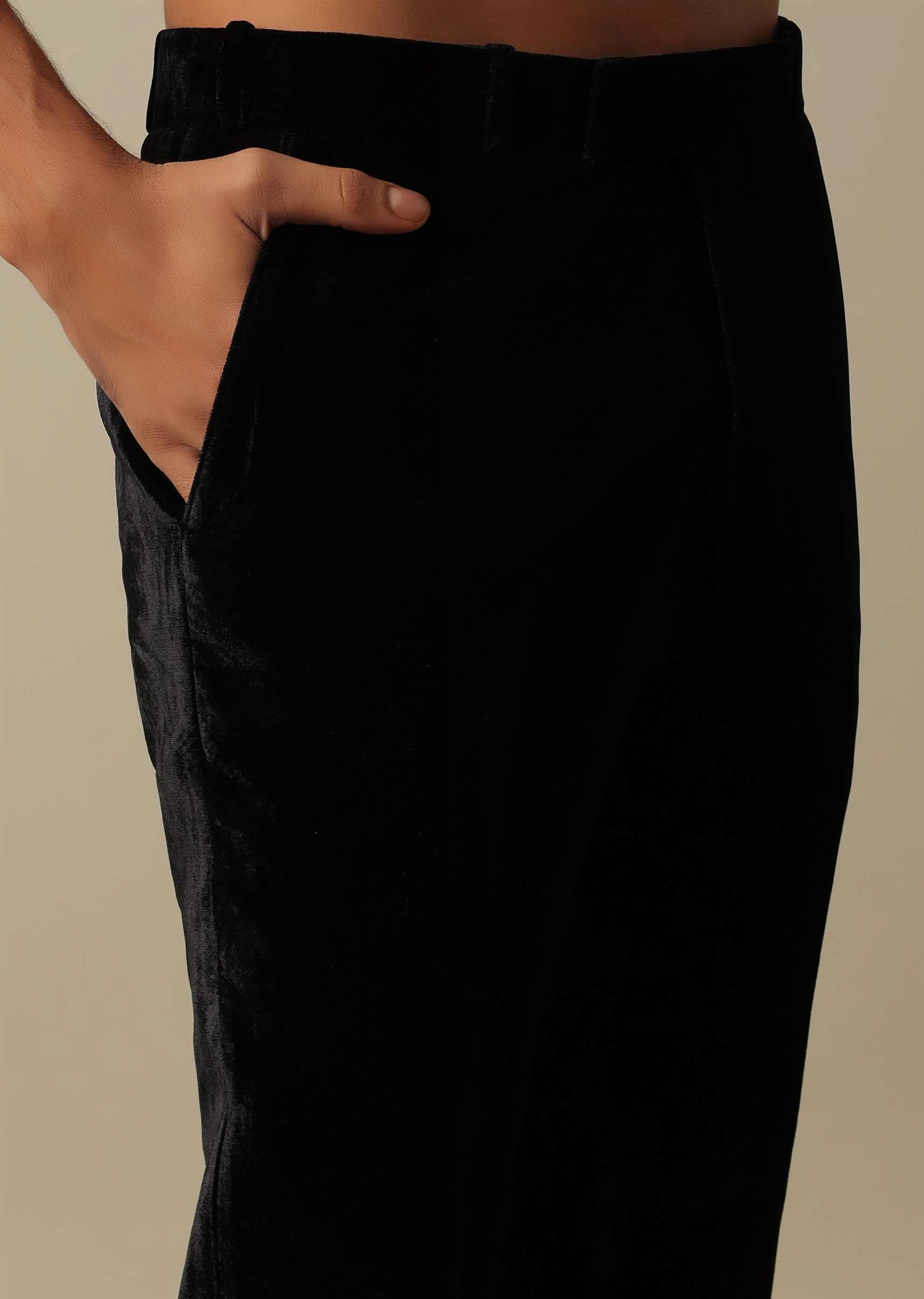 exquisite_black_velvet_indowestern-sg198601_8_1ea07288-1b08-4c6c-b823-8364507afb84.jpg