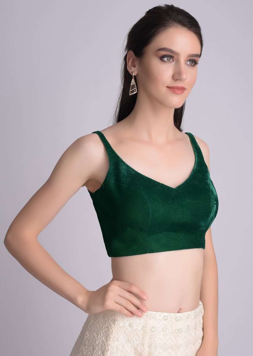forest-green-sleeveless-blouse-in-velvet-with-curved-v-neckline-online-kalki-fashion-1520173y_4_9e59e98b-2aeb-44d0-b05f-eff4ae6e5fc0.jpg