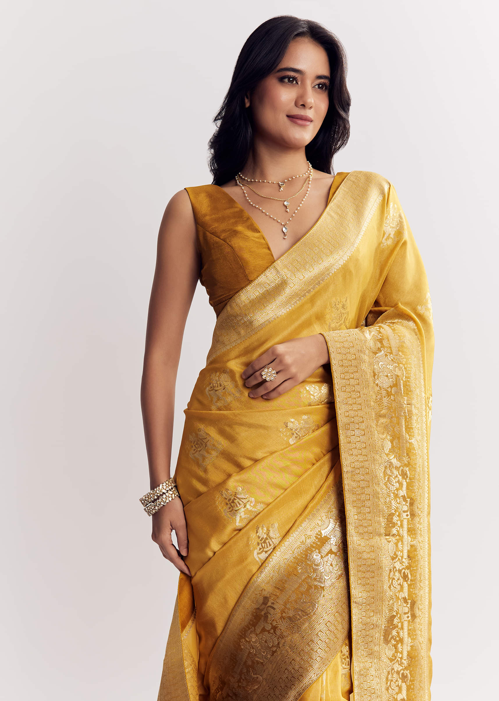 georgette-saree-with-all-over-butti-woven-design-sg311855-1_8d815f39-6b02-4dc7-bc19-6608ded7e0f8.jpg