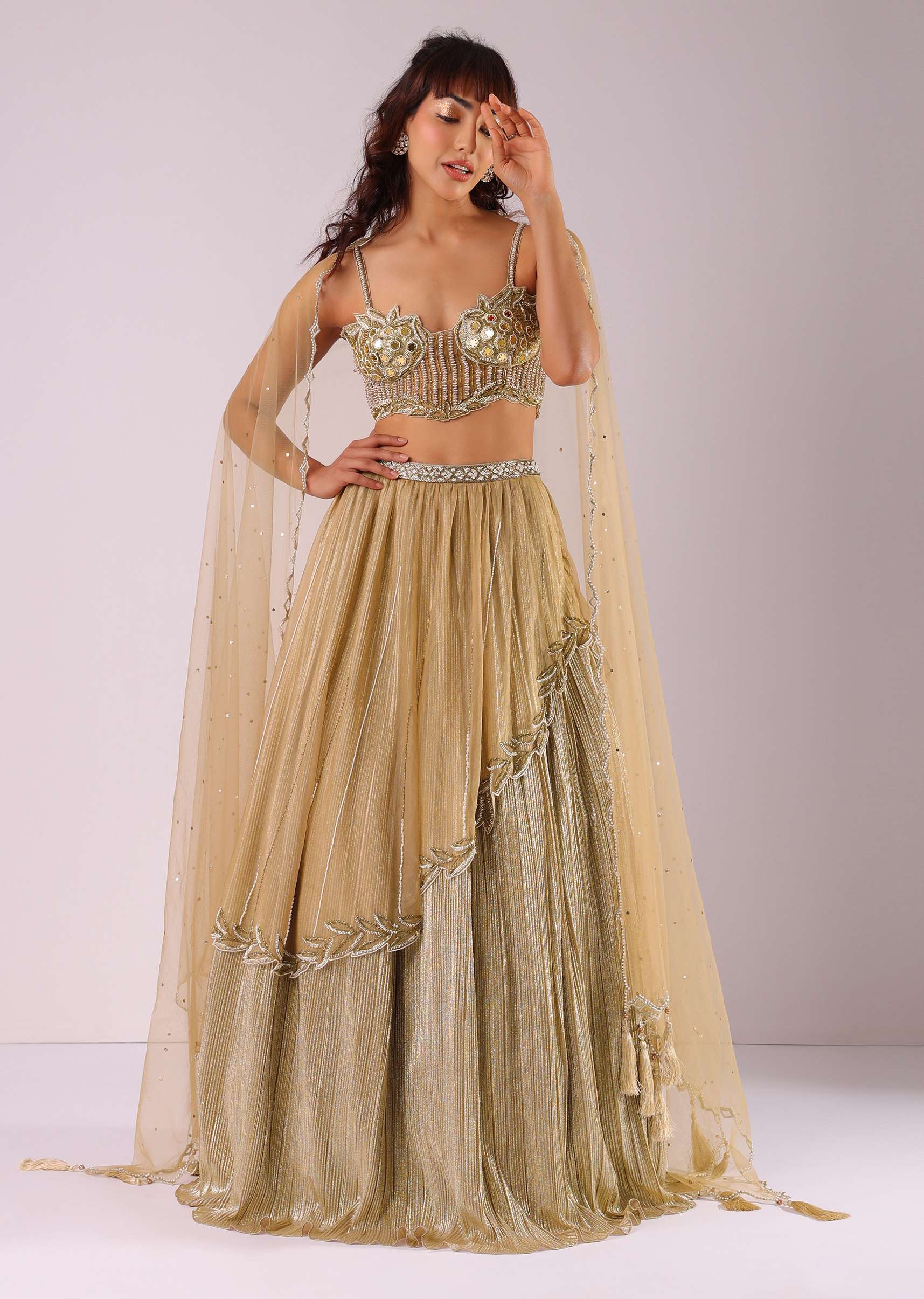 glam_gold-sg144447_5_942fa936-6000-4cf4-9b41-41f442338de6.jpg