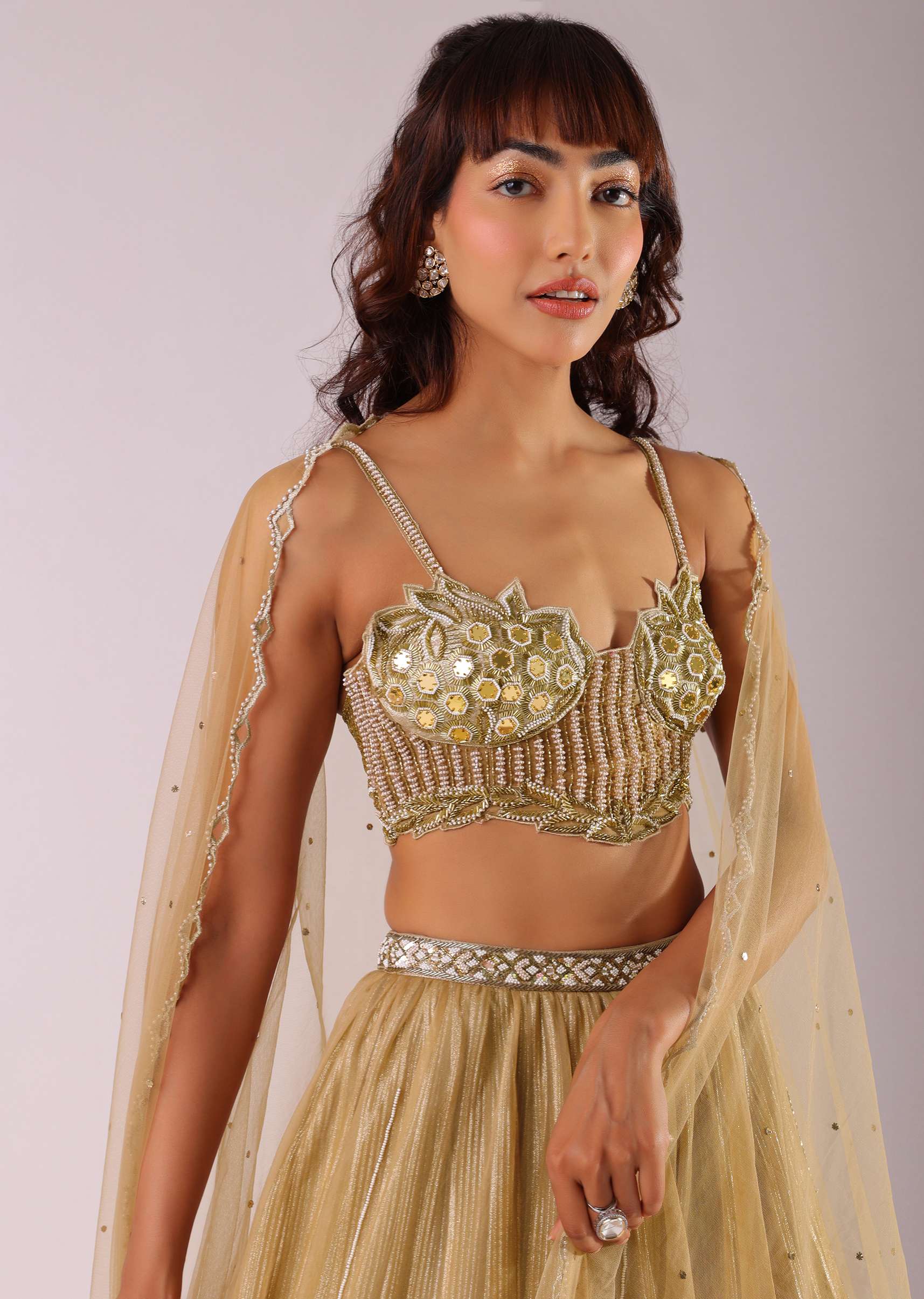 glam_gold-sg144447_7_6d619959-e57a-4edb-97ab-4eaef77c3fba.jpg