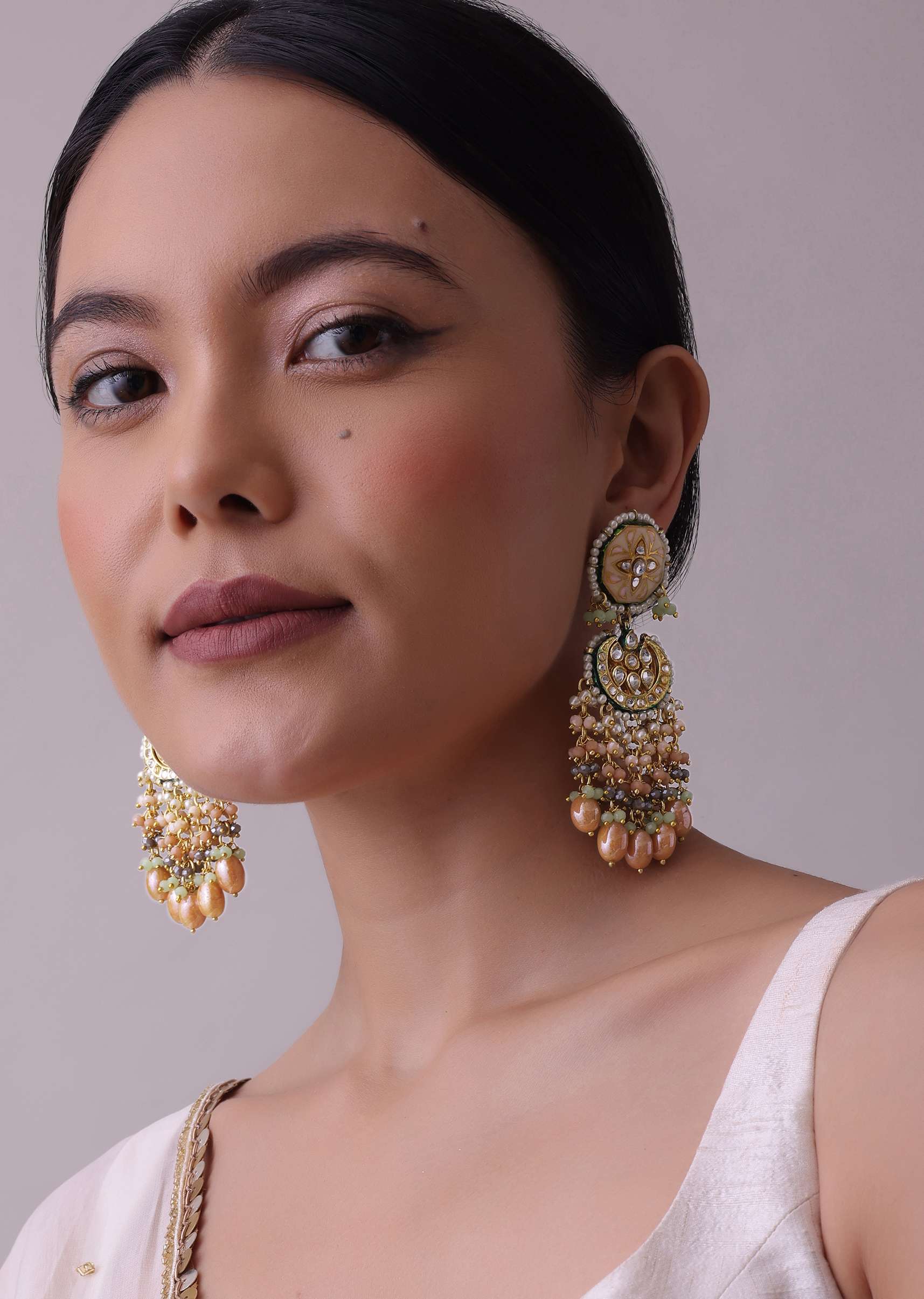gold-finish_kundan-sg153323_4_6049159e-18e1-4c9c-89c7-36853bf605b5.jpg
