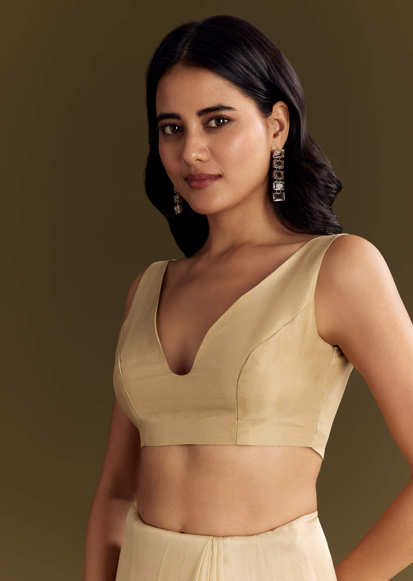 gold-tissue-saree-with-cutdana-and-beads-scallop-border-sg284424-7_92b4343f-8835-4338-82fe-290477078d5e.jpg