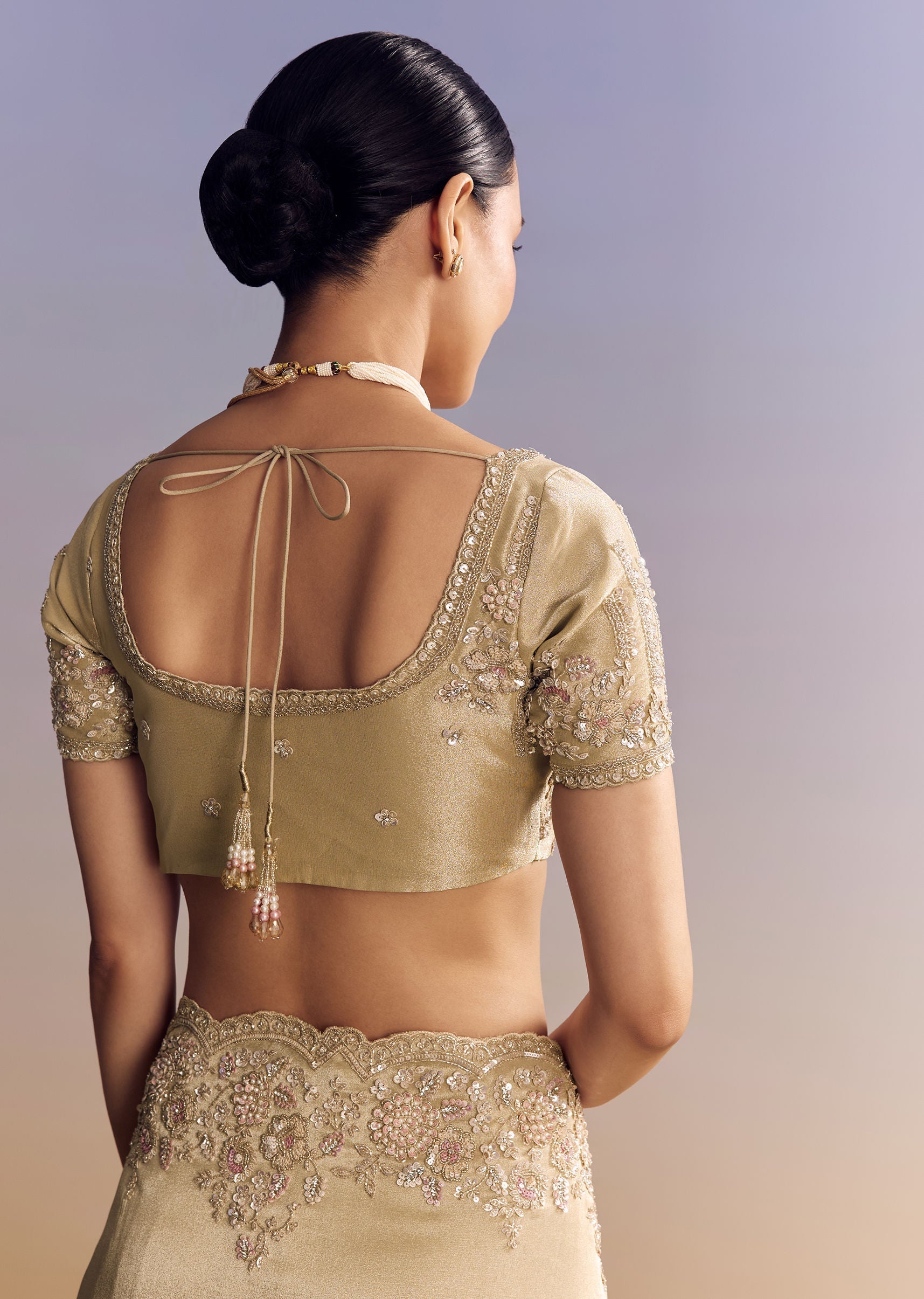 gold-tissue-silk-saree-with-scallop-border-and-rich-embroidered-unstitched-blouse-sg317941-8_d9ab2591-f279-42d1-a226-6e8ed6e2b00b.jpg