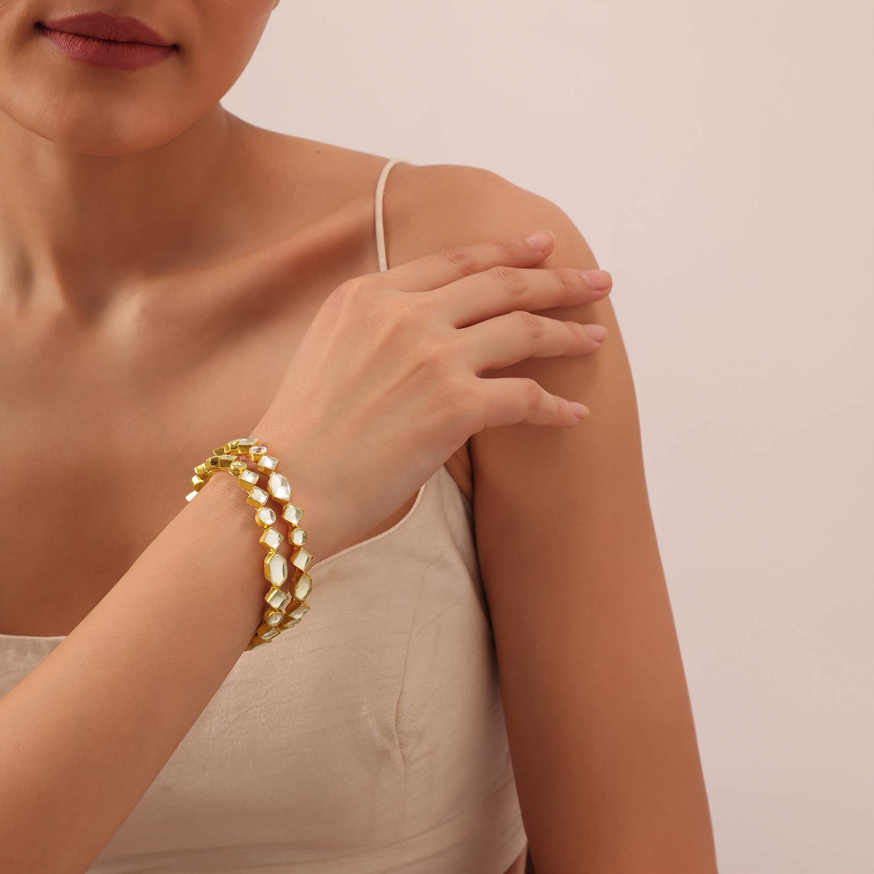 gold_finish_dainty_bangle_with_studded_kundan_and_geometric_-sg166389_1_d249b0f1-4f63-45ee-9b18-4cbf4d0642a0.jpg