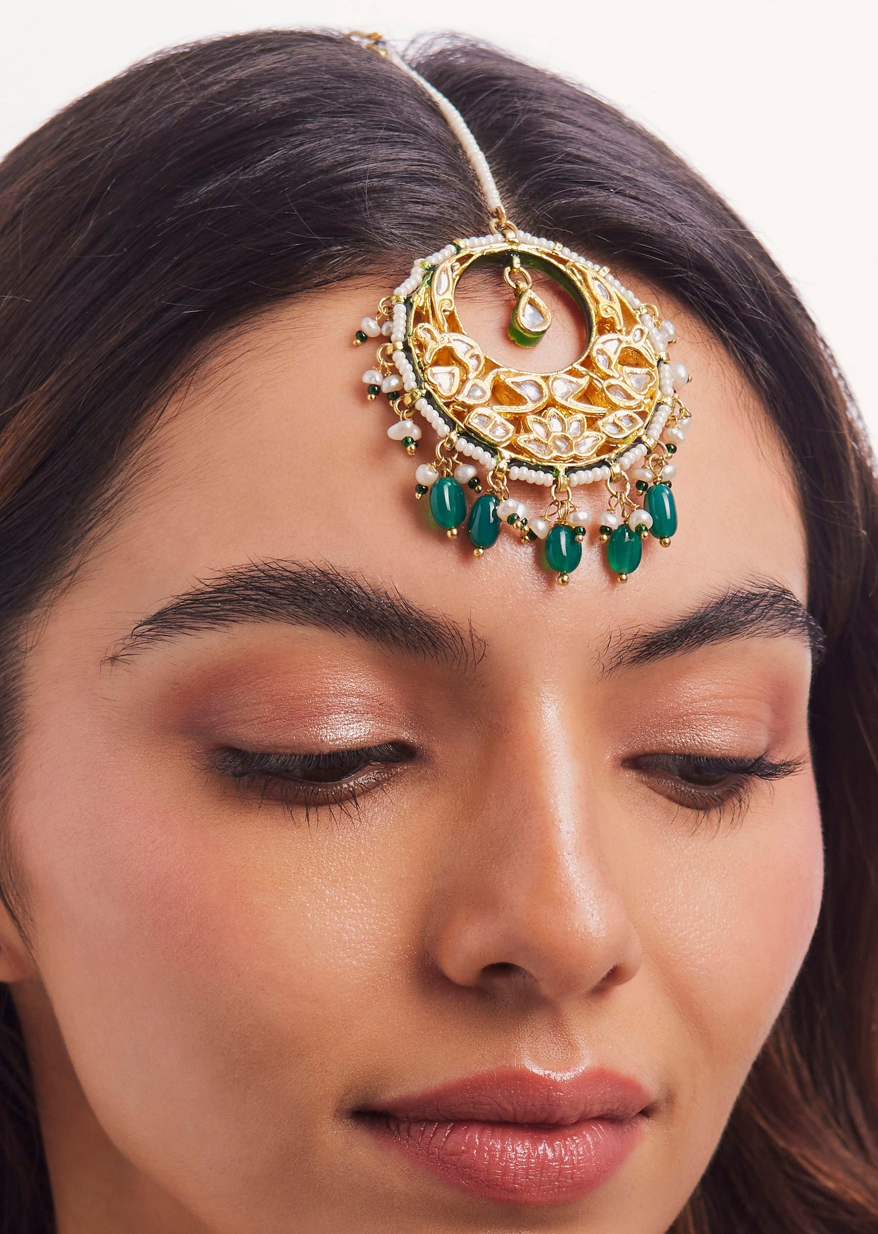 gold_finish_green_kundan_polki-sg285388_1_50d80e23-4a89-4db7-a7ec-4549fbe8465e.jpg