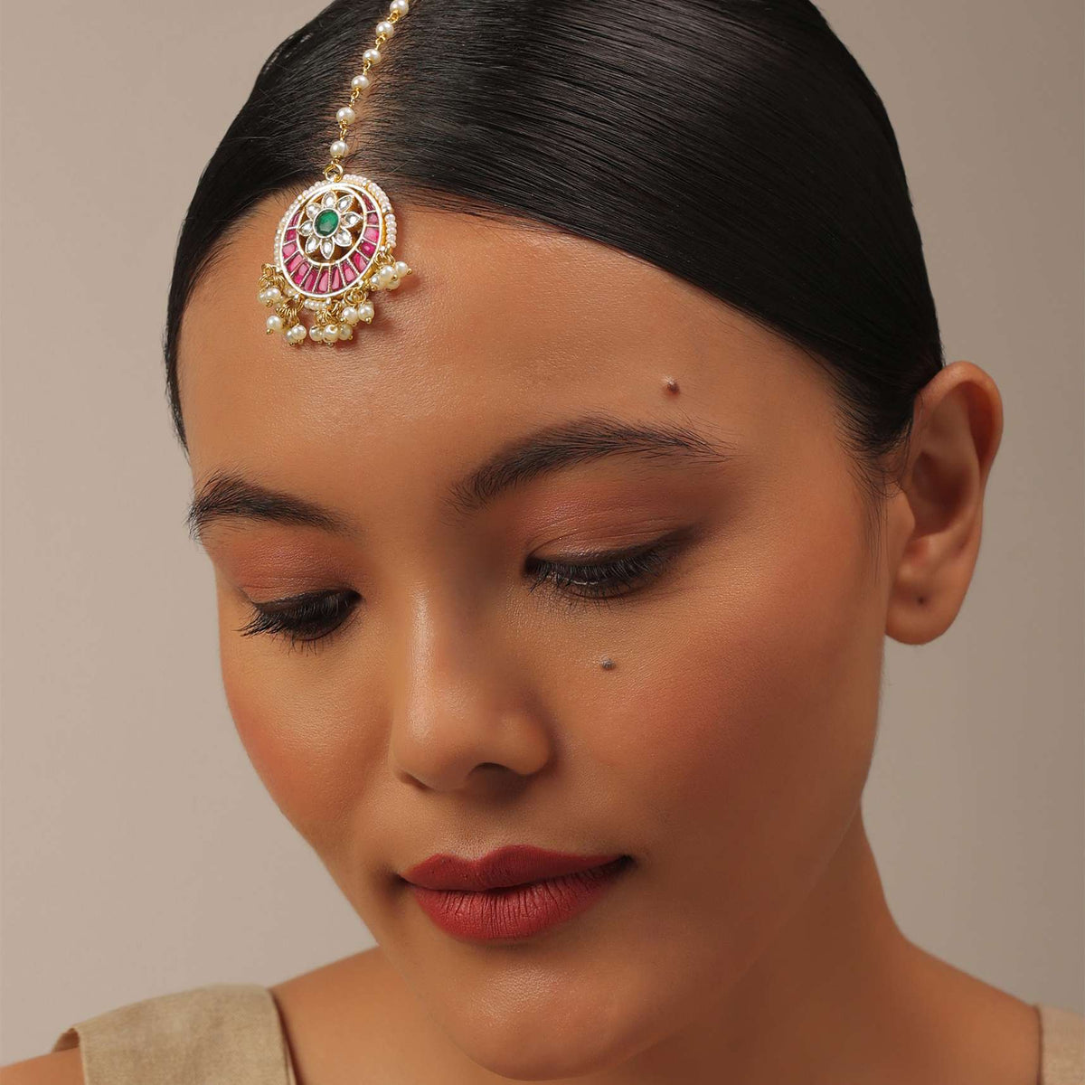 gold_finish_kundan_multicolor_floral_maangtika-sg145772_3_e5123111-9300-4b99-8407-72ddd020db51.jpg