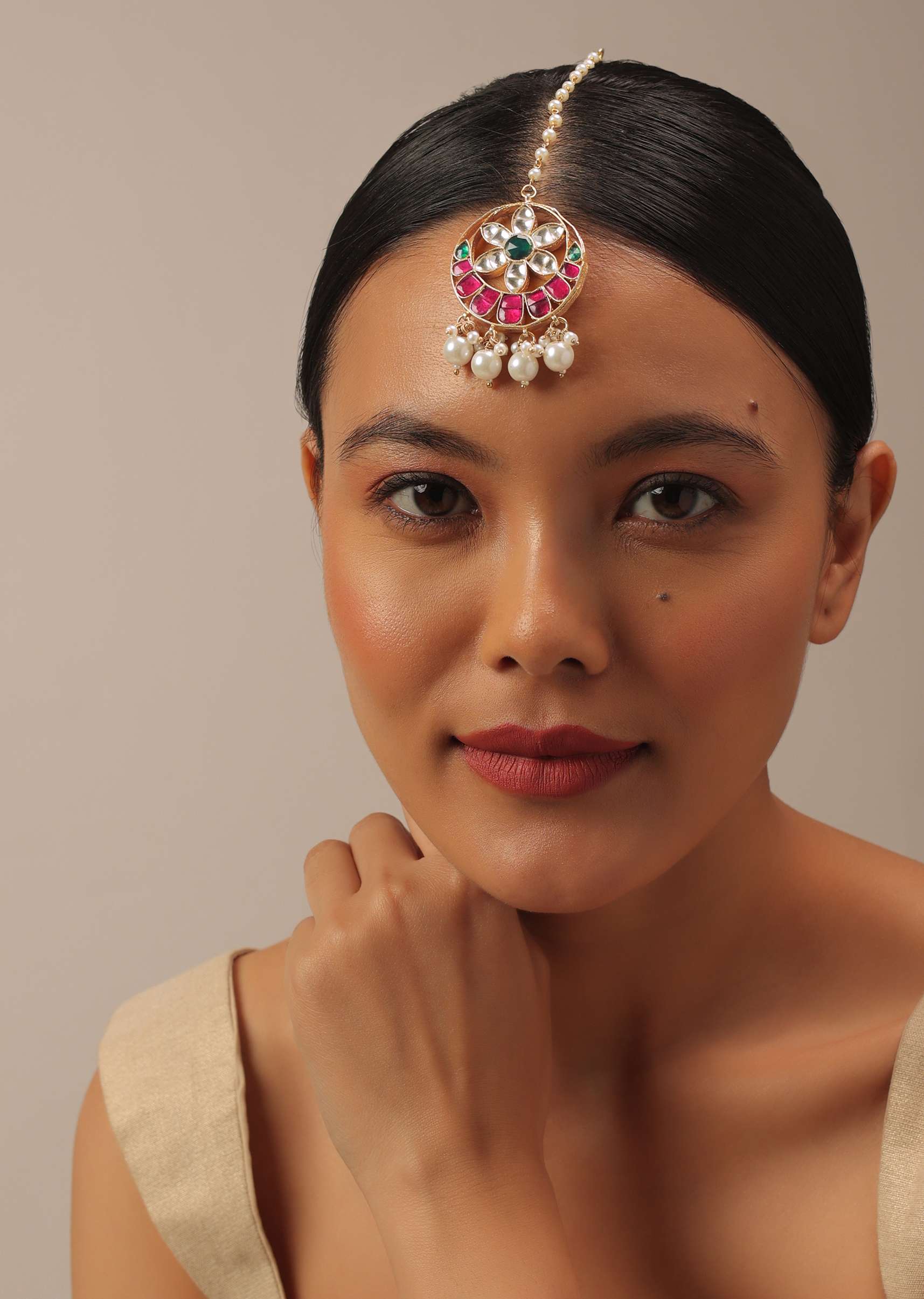 gold_finish_kundan_multicolor_maangtika_with_synthetic-sg145771_2_d6f4e635-ac3b-4a2f-8f36-3f0fc265e00e.jpg