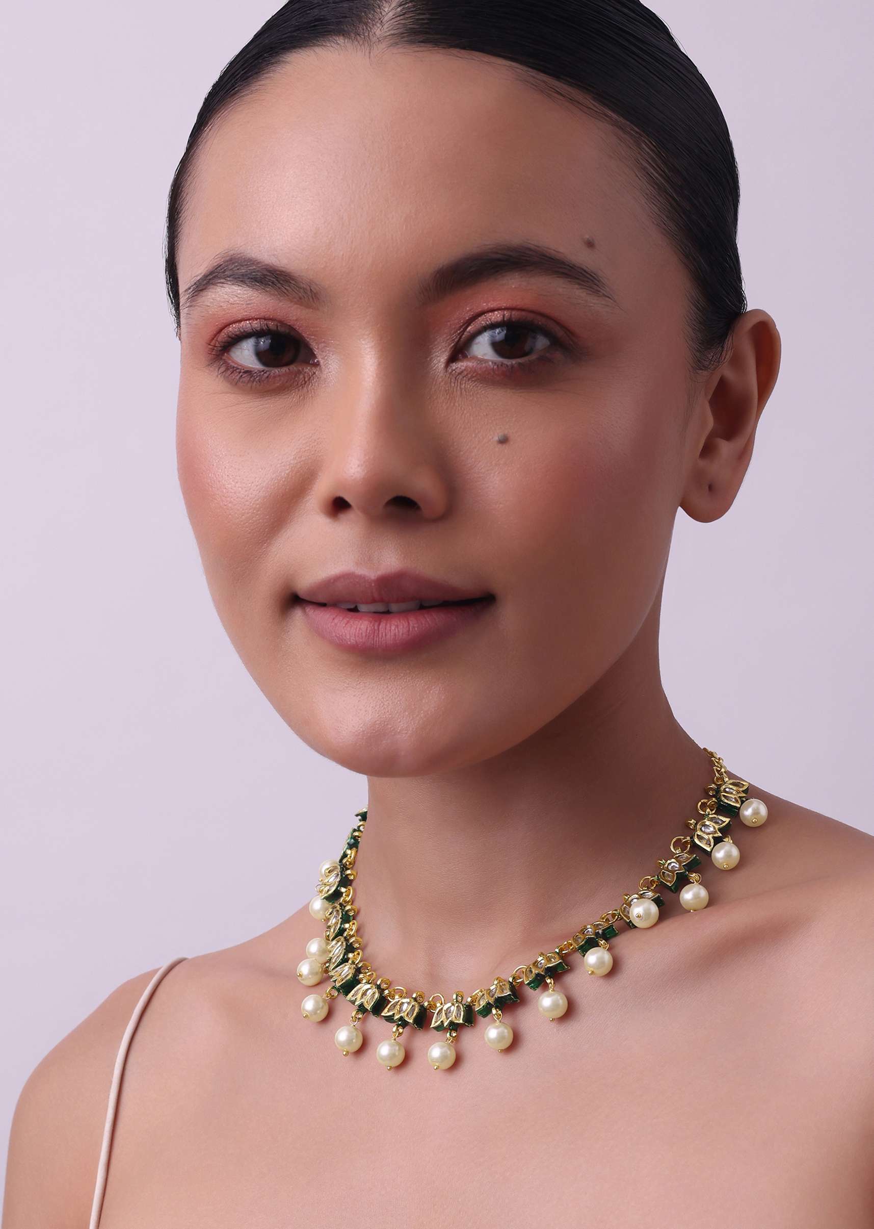 gold_finish_kundan_necklace-sg166070_4cb3e0ec-84b0-4eca-ab1f-211b498eec12.jpg