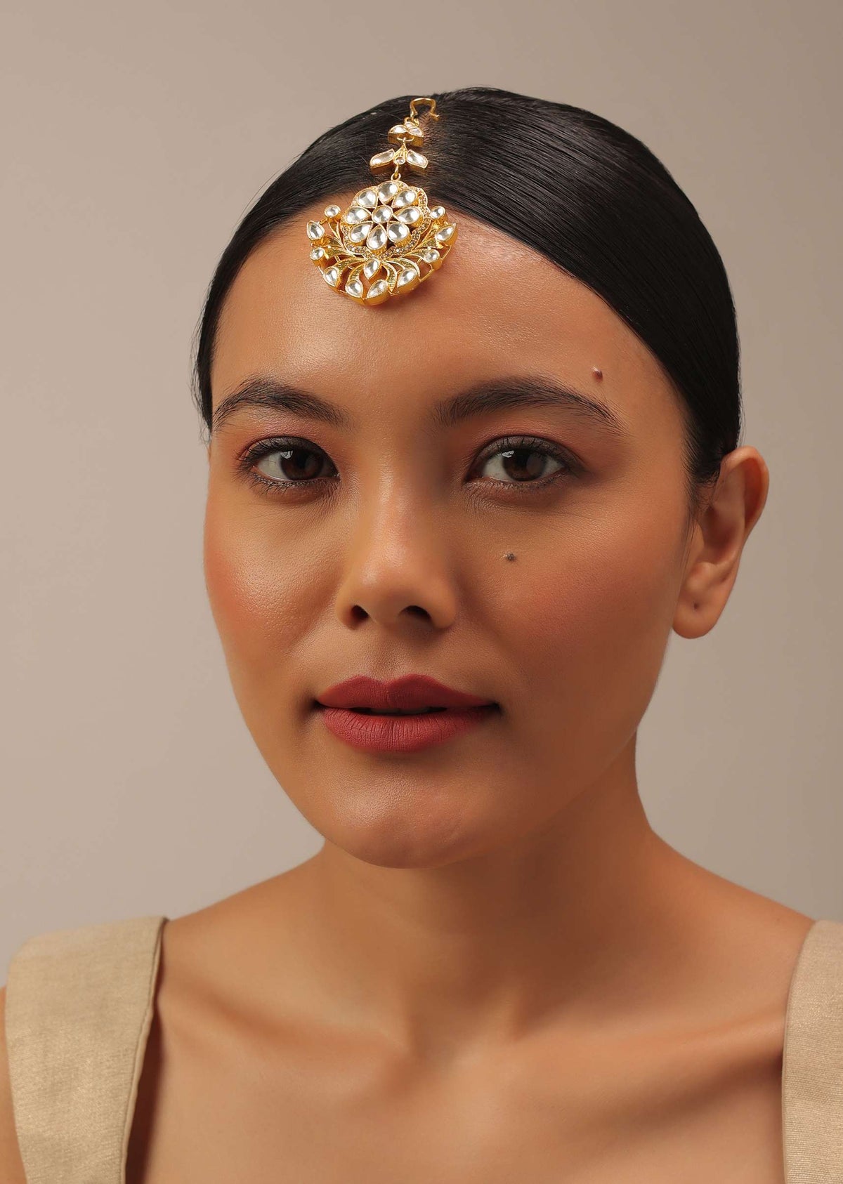 gold_finish_kundan_polki_maangtee-sg145784_2_b7739735-75ca-4c76-808d-b10b0d06bc90.jpg