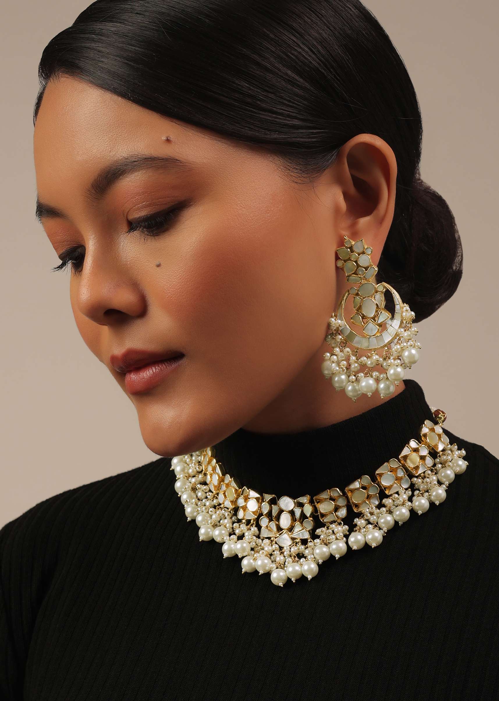 gold_finish_kundan_polki_white_choker_set-sg145702_2_34949527-9550-407a-9e50-89b02f36ec6b.jpg