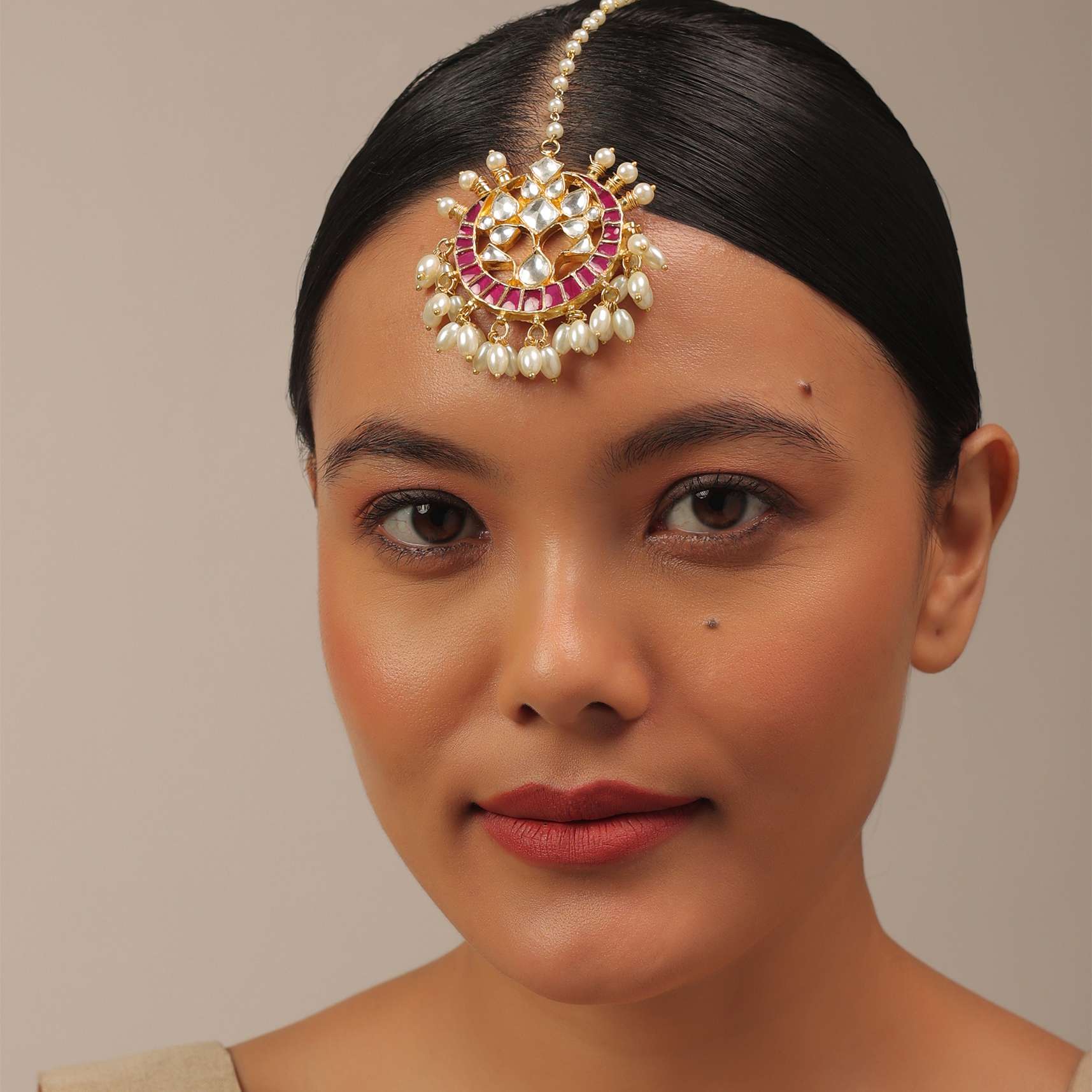 gold_finish_kundan_red_floral_maangtika_with_syntheti-sg145783_3_ddb634e4-a1bf-4f4b-ab9b-a4323752c7ae.jpg