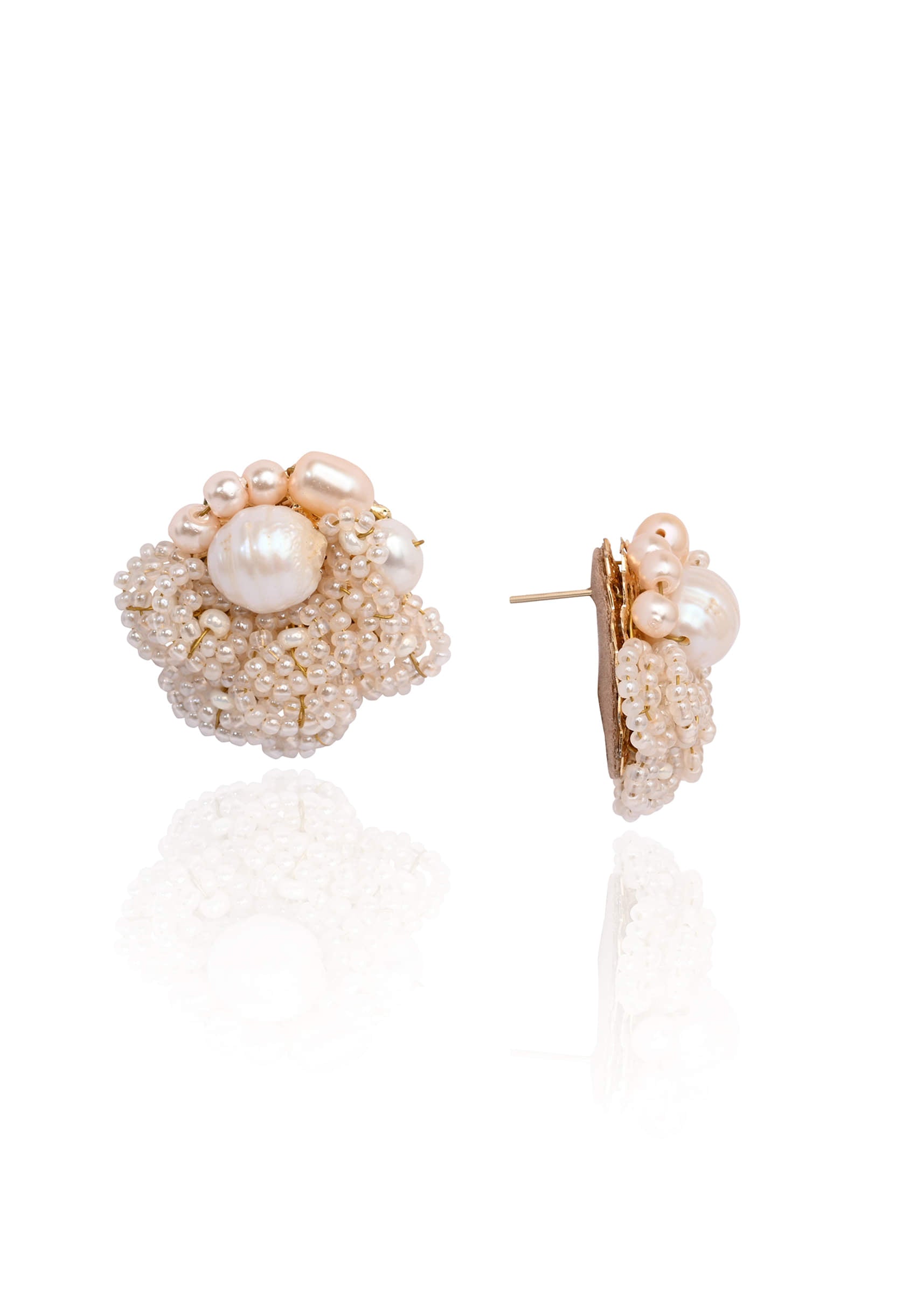 gold_plated_round_flower_pearl_earrings_peach-sg370954-1-nosto_4.jpg