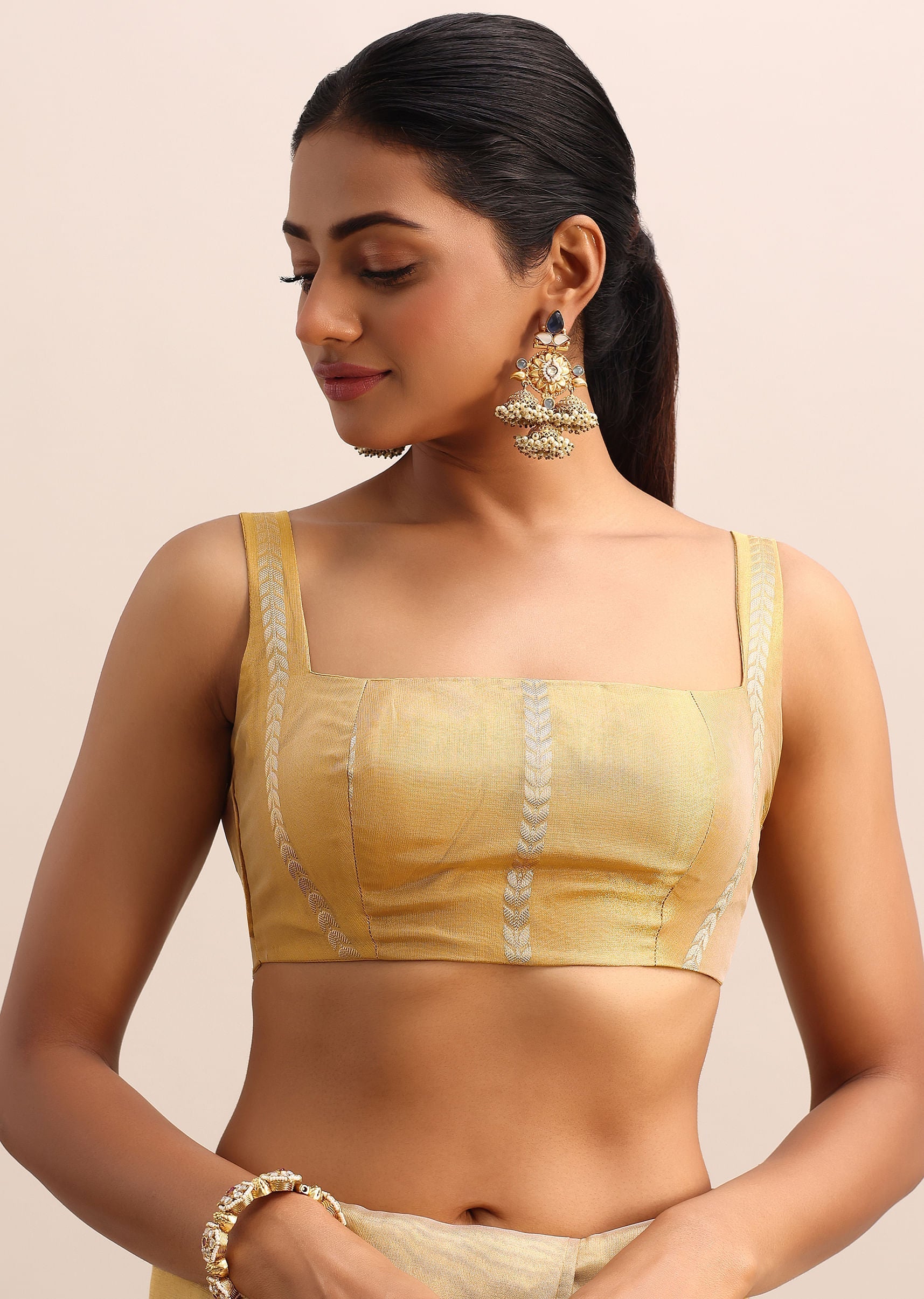 gold_silk_saree_with_zari_woven_border_and_zari_frill_with_u-sg213263_11_349c30ae-0aa6-4a26-9ff7-017eb7127f9c.jpg