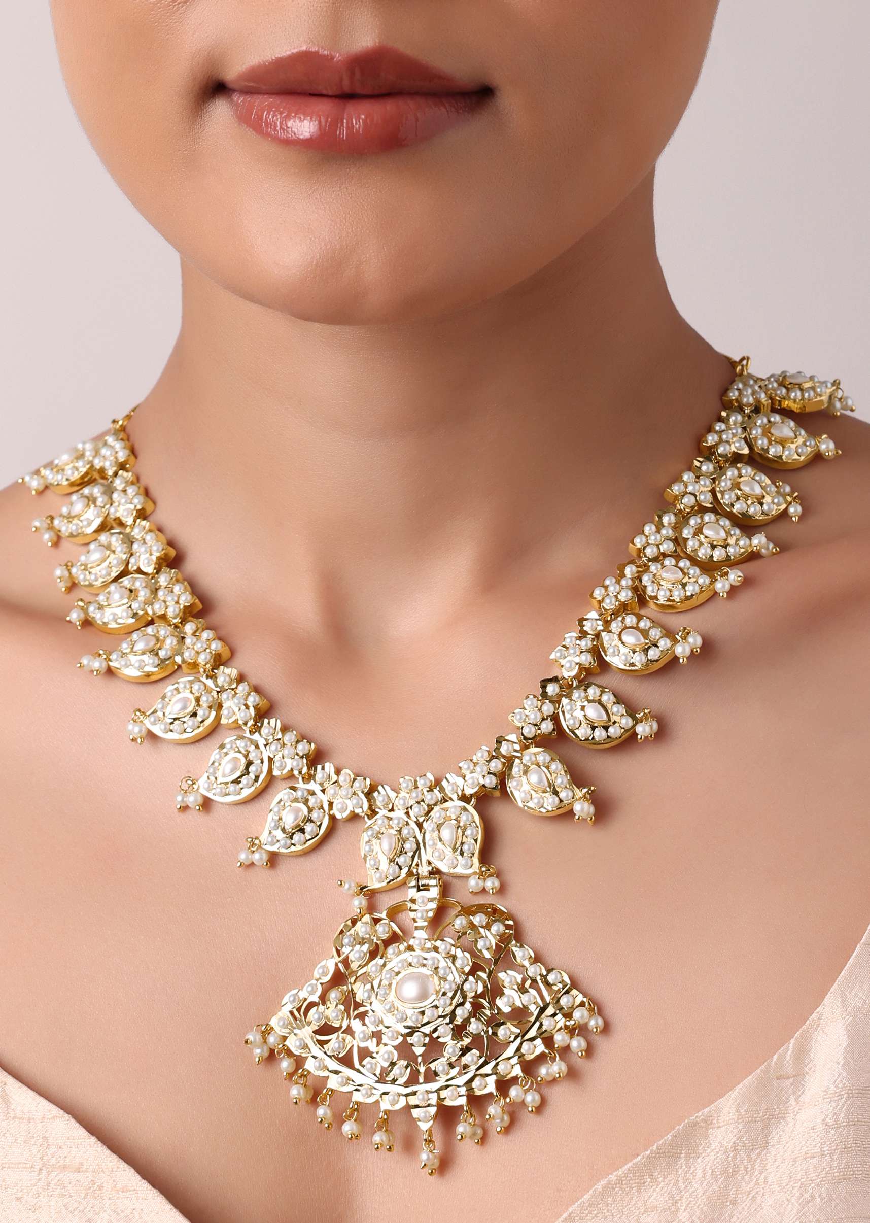 gold_tone_kundan_necklace_set_with_floral_pendant_drop-sg214247_6_7e5f78a1-c798-44d7-a2f8-de4f8fae7483.jpg