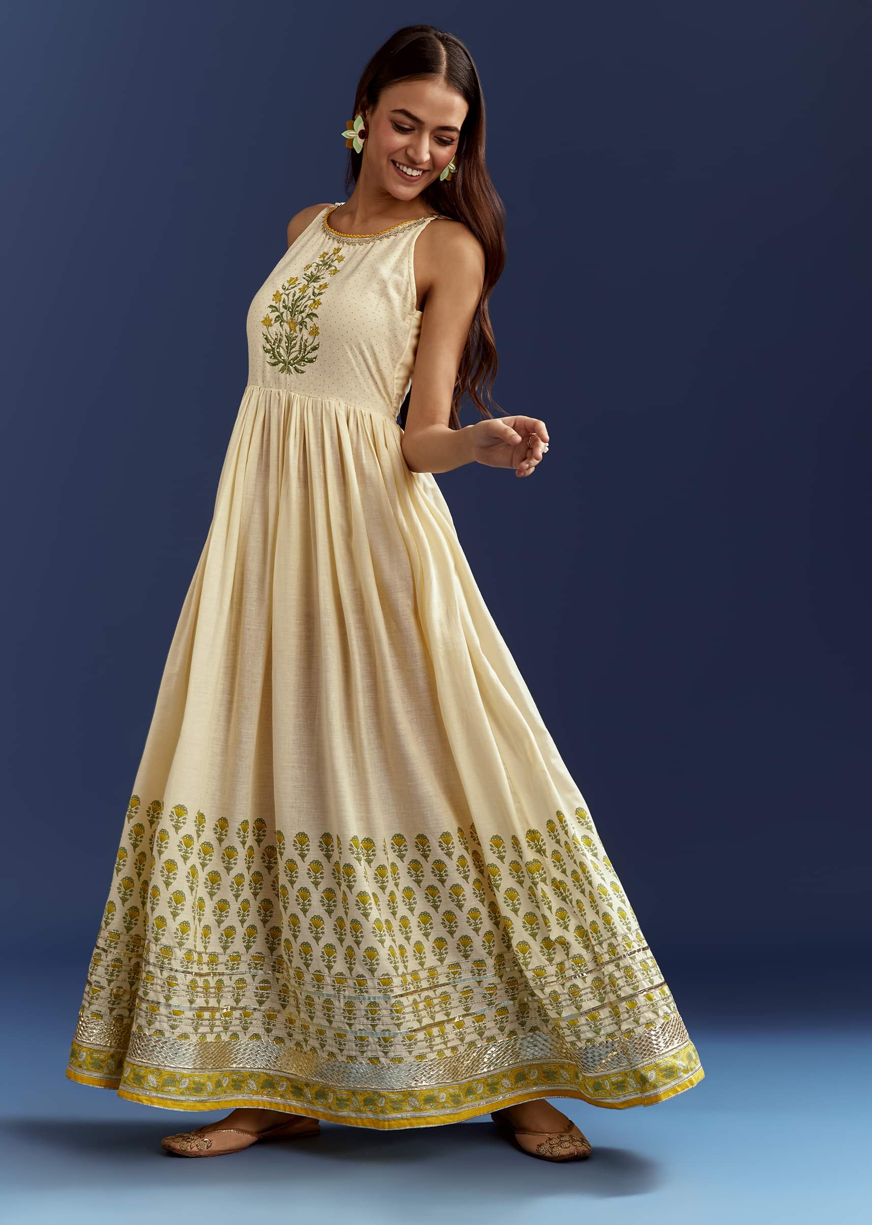 green-floral-sleeveless-kurti-with-gotta-lace-and-angrakha-jacket-sg313300-6_dbbf0f9b-ac8e-4642-a0d0-be58891f0a7e.jpg