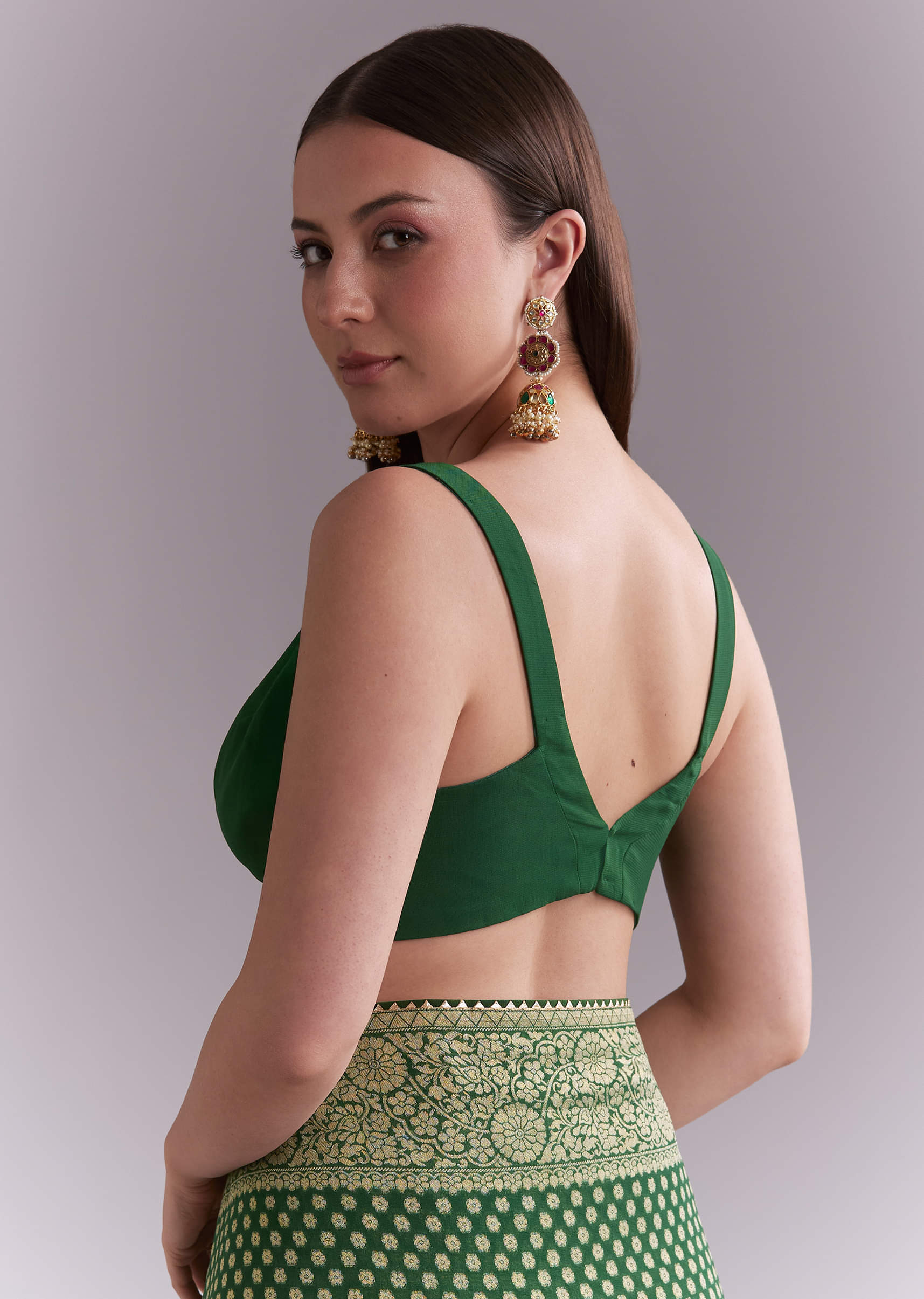 green-georgette-bandhani-saree-with-butti-and-floral-border-sg351923-8.jpg