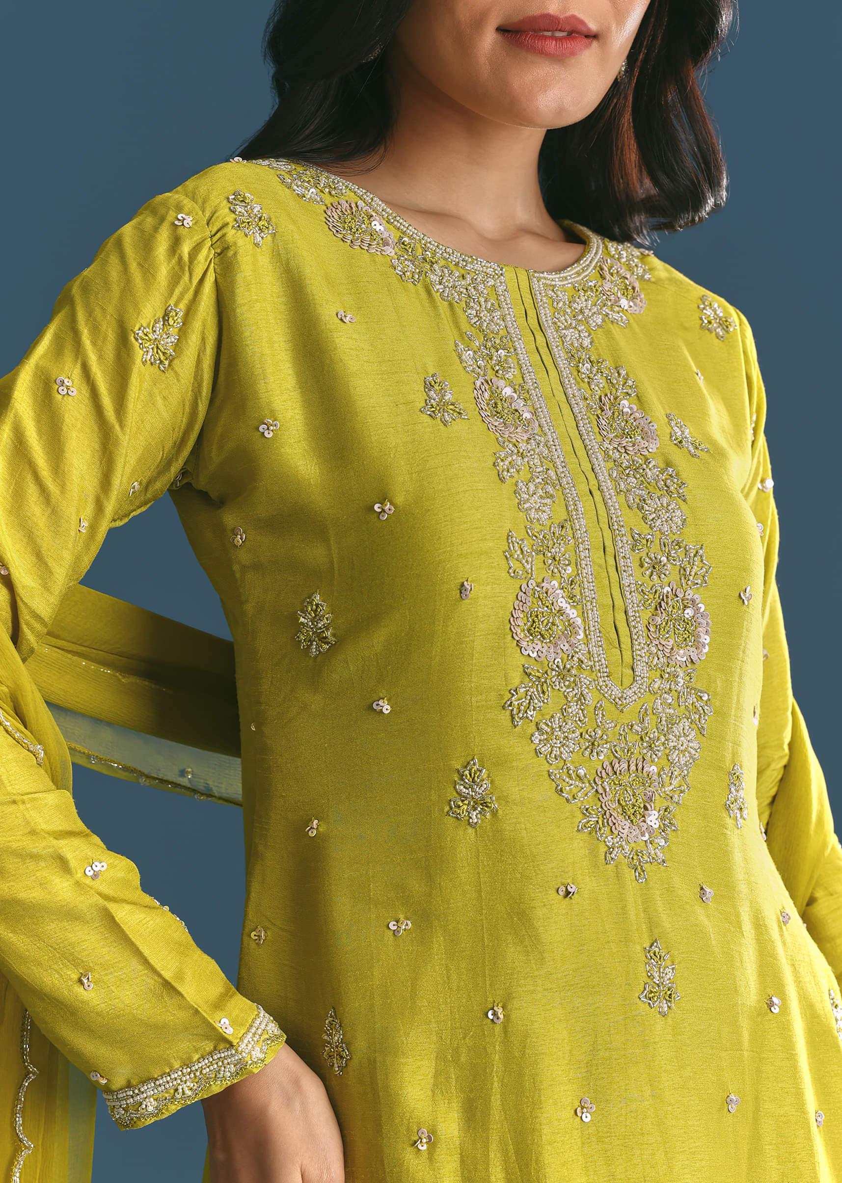 green-kurta-palazzo-set-with-sequins-embroidery-sg290091-2_53eb7db7-b122-4fb9-8078-a219c11e396e.jpg