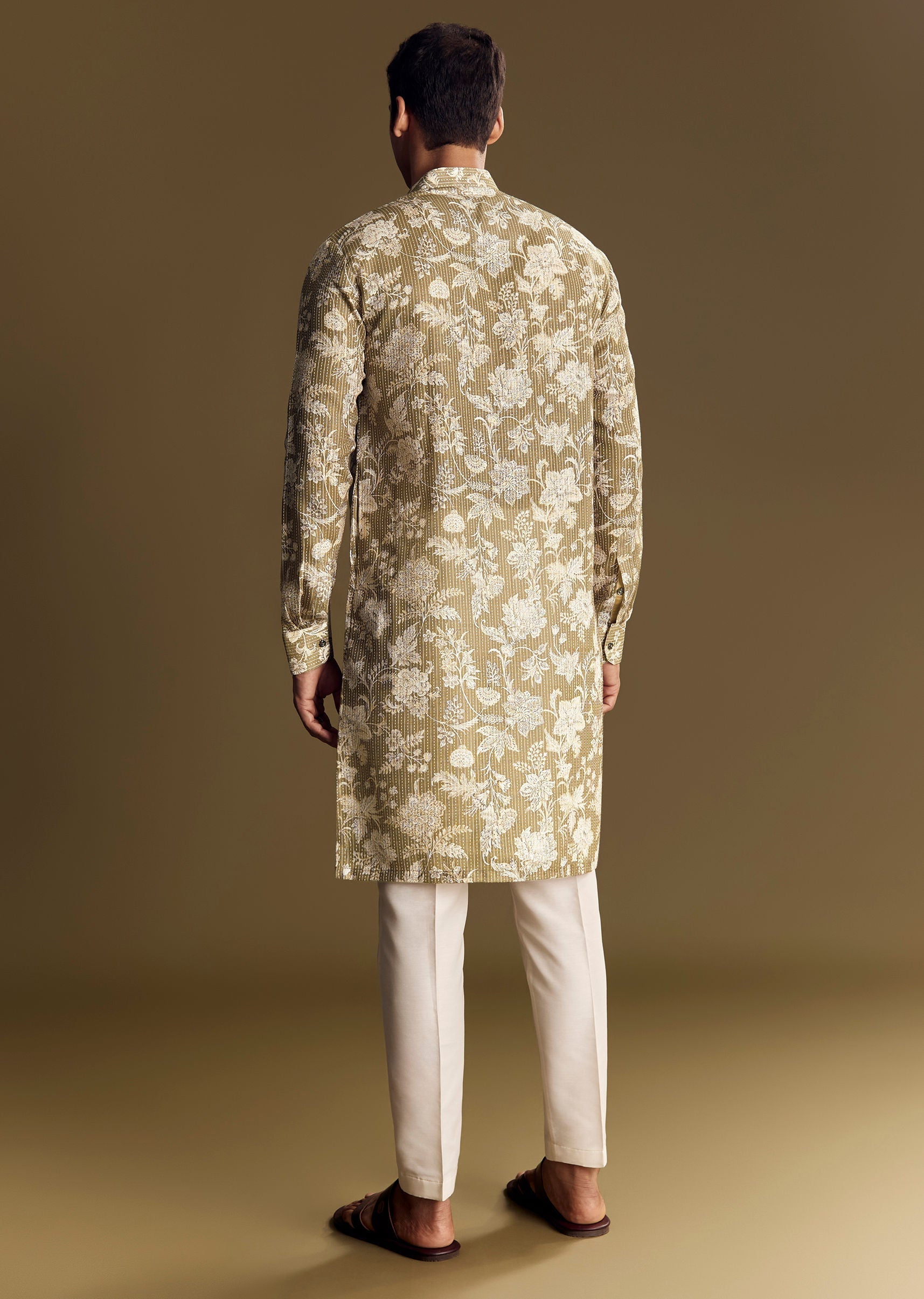 green-linen-kurta-set-with-kantha-embroidery-sg322724-5_8f42790d-713d-455d-b1cd-3a069cedd7f3.jpg