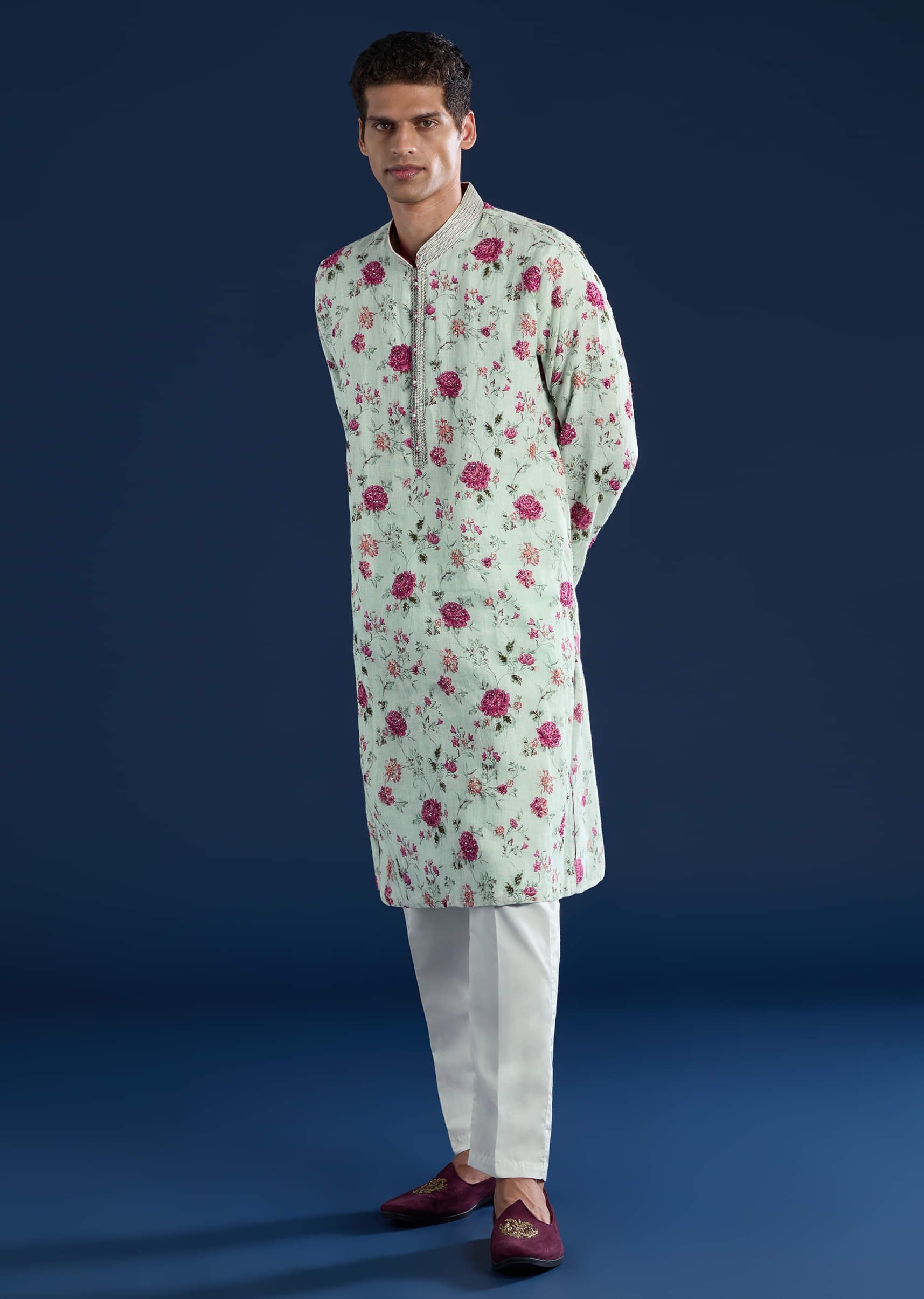 green-linen-kurta-set-with-sequin-work-sg302357-3.jpg